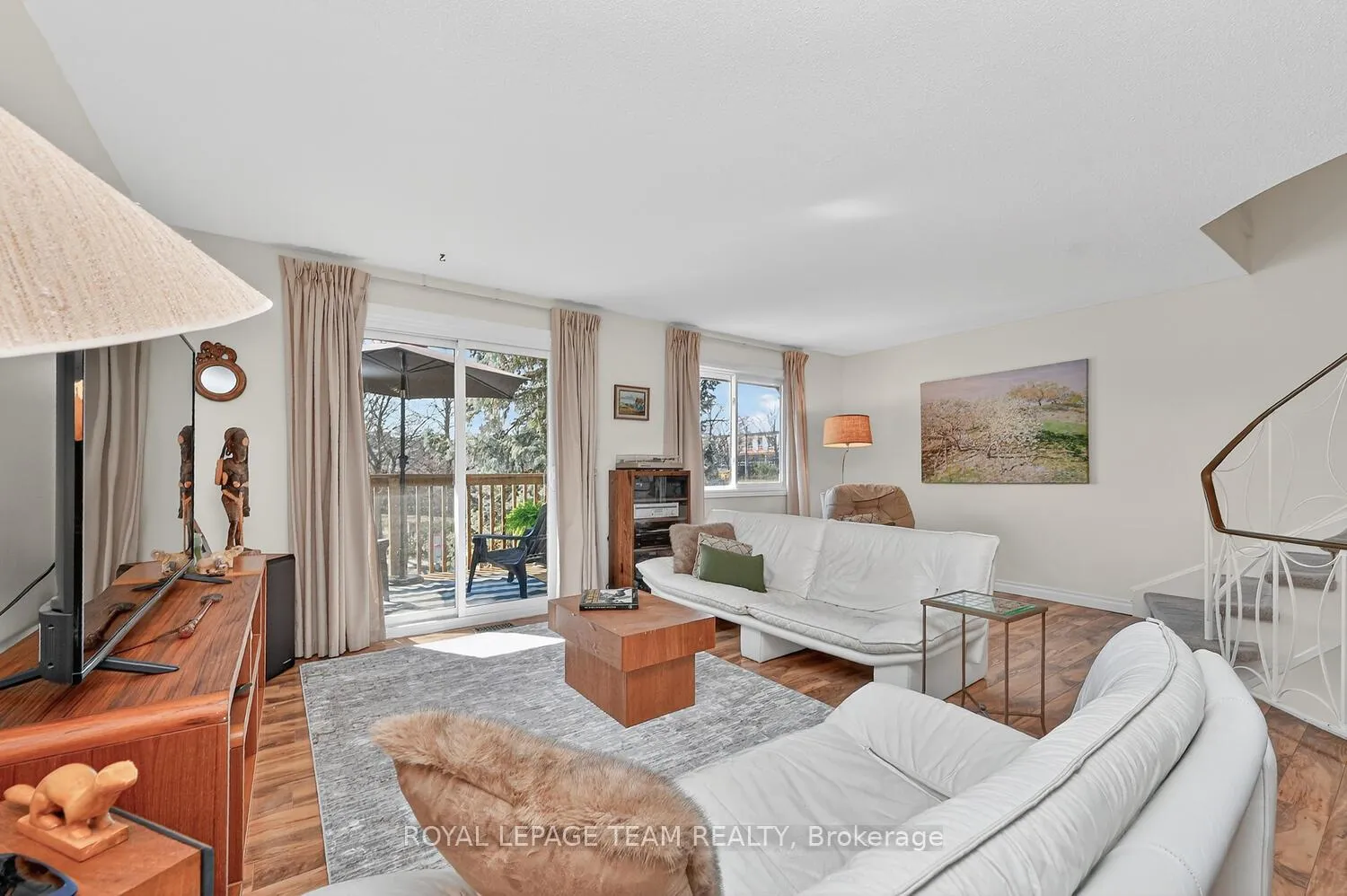 Photo 8 of 2521 Flannery Drive, Ottawa, Mooneys Bay/Riverside Park — HOMEH