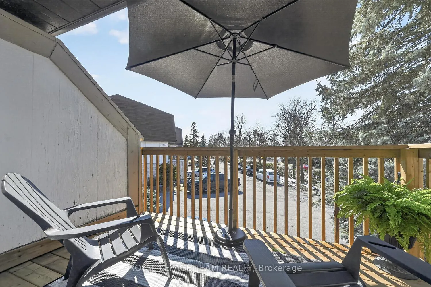 Photo 9 of 2521 Flannery Drive, Ottawa, Mooneys Bay/Riverside Park — HOMEH