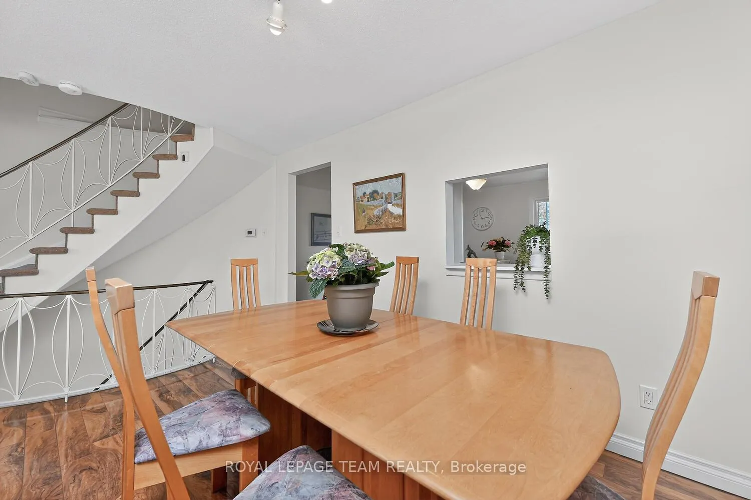 Photo 11 of 2521 Flannery Drive, Ottawa, Mooneys Bay/Riverside Park — HOMEH