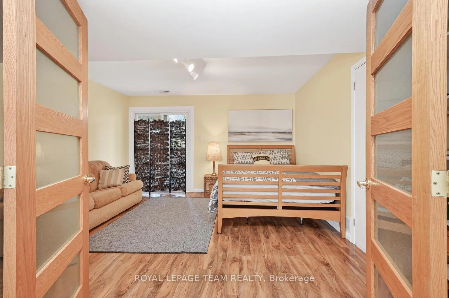 Photo 23 of 2521 Flannery Drive, Ottawa, Mooneys Bay/Riverside Park — HOMEH
