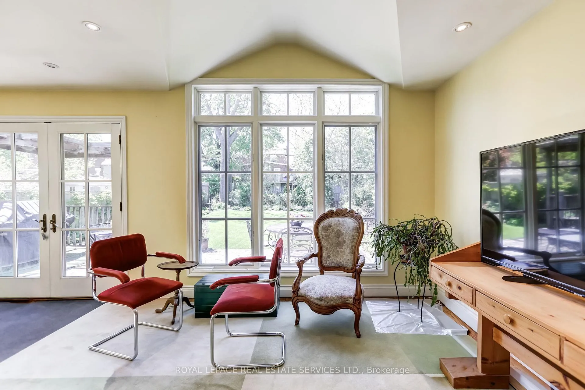 Photo 8 of 24 Tanager Avenue, Toronto, Leaside — HOMEH