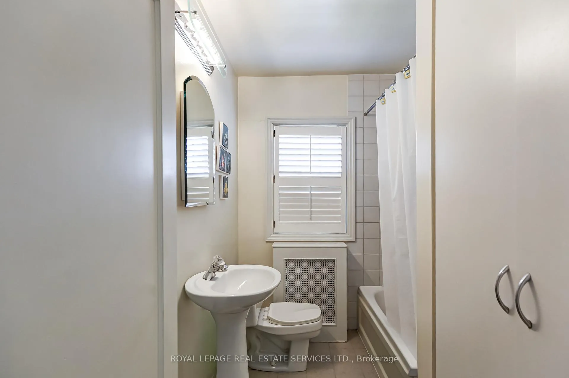 Photo 17 of 24 Tanager Avenue, Toronto, Leaside — HOMEH