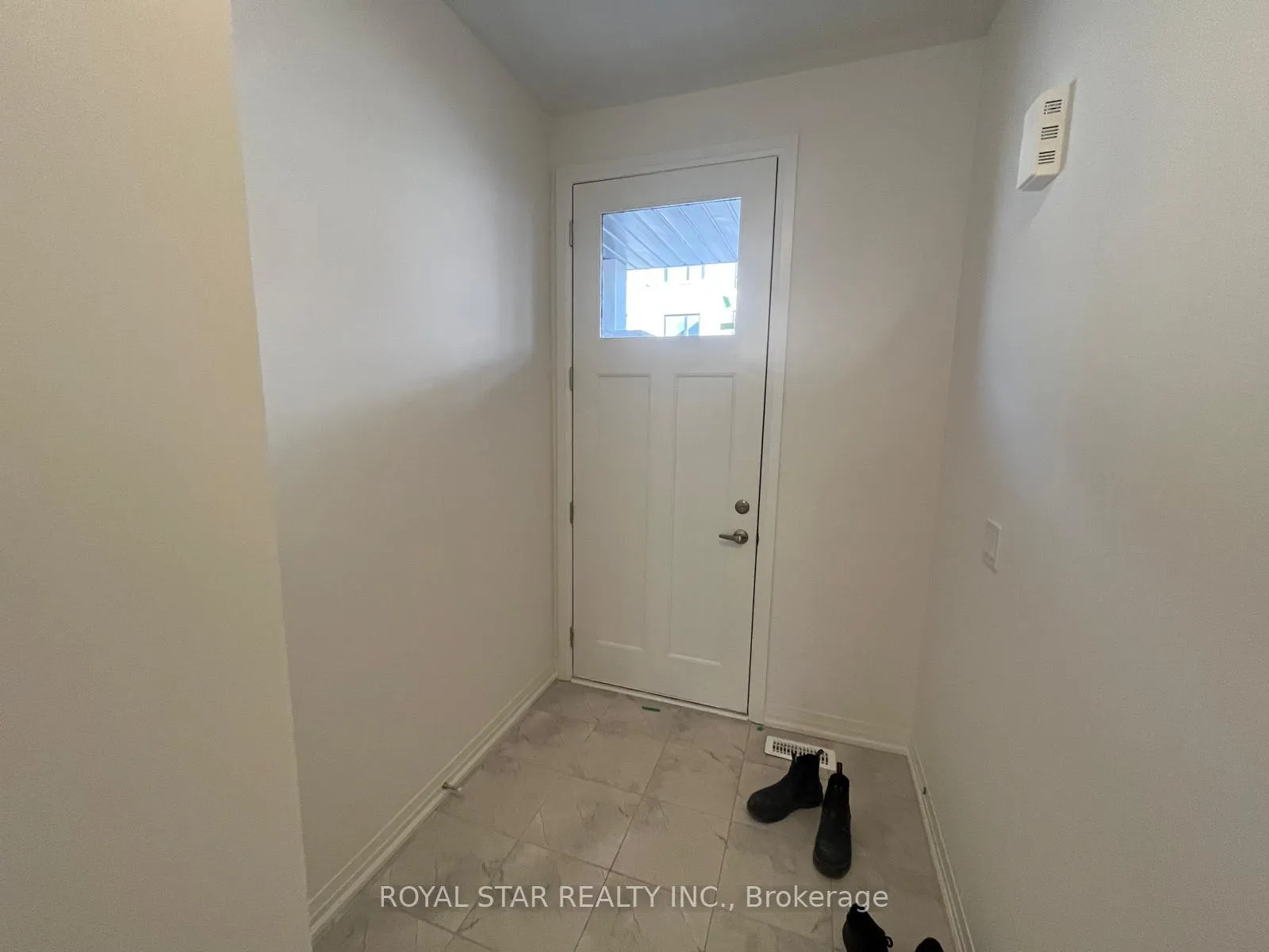 Photo 2 of Unit 21, 474 Provident Way, Hamilton, Mount Hope — HOMEH