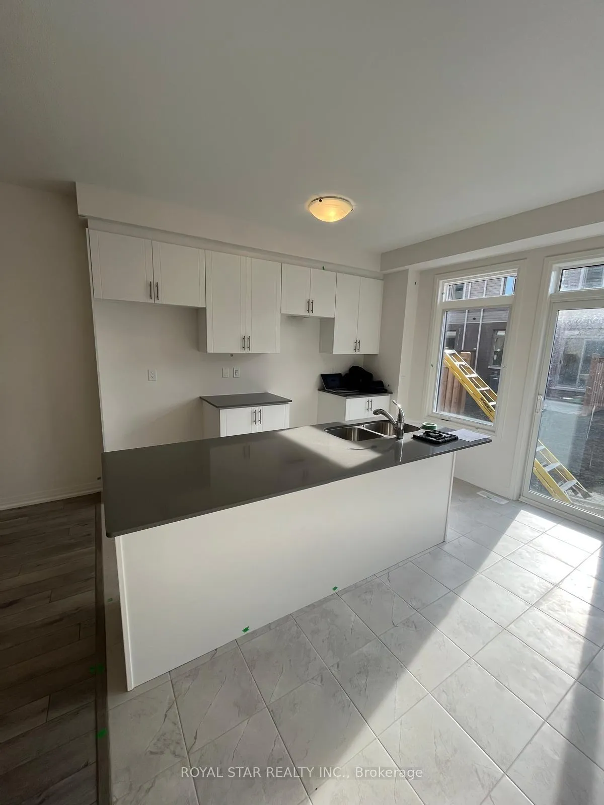 Photo 4 of Unit 21, 474 Provident Way, Hamilton, Mount Hope — HOMEH