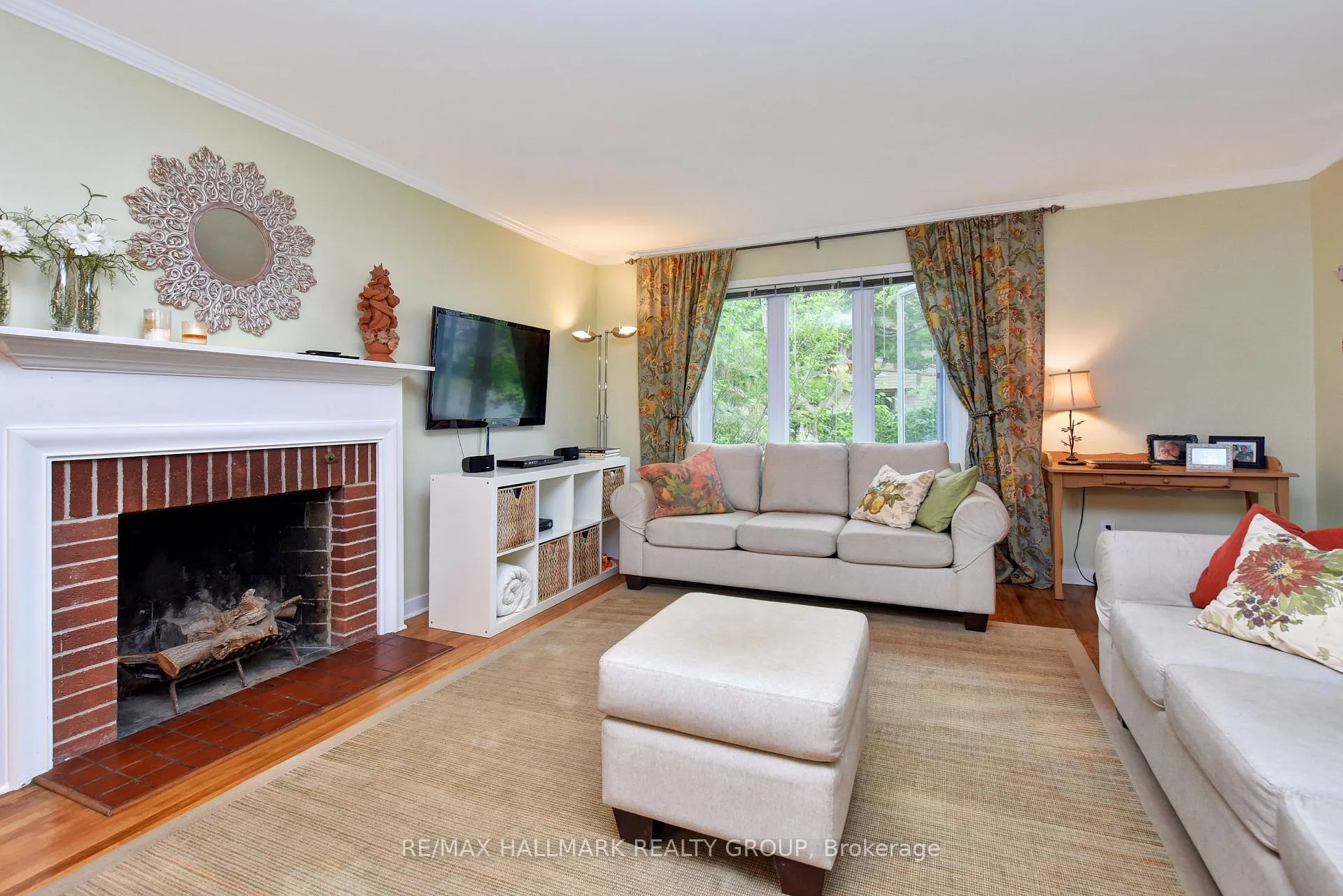 Photo 5 of 32 Arundel Avenue, Ottawa, Manor Park — HOMEH