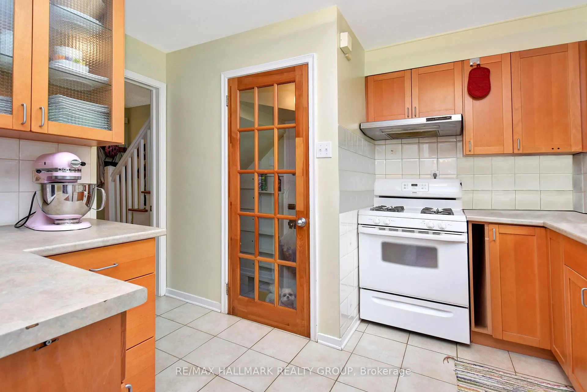 Photo 13 of 32 Arundel Avenue, Ottawa, Manor Park — HOMEH
