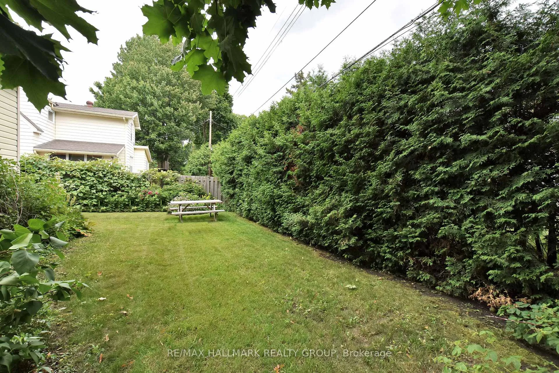 Photo 23 of 32 Arundel Avenue, Ottawa, Manor Park — HOMEH