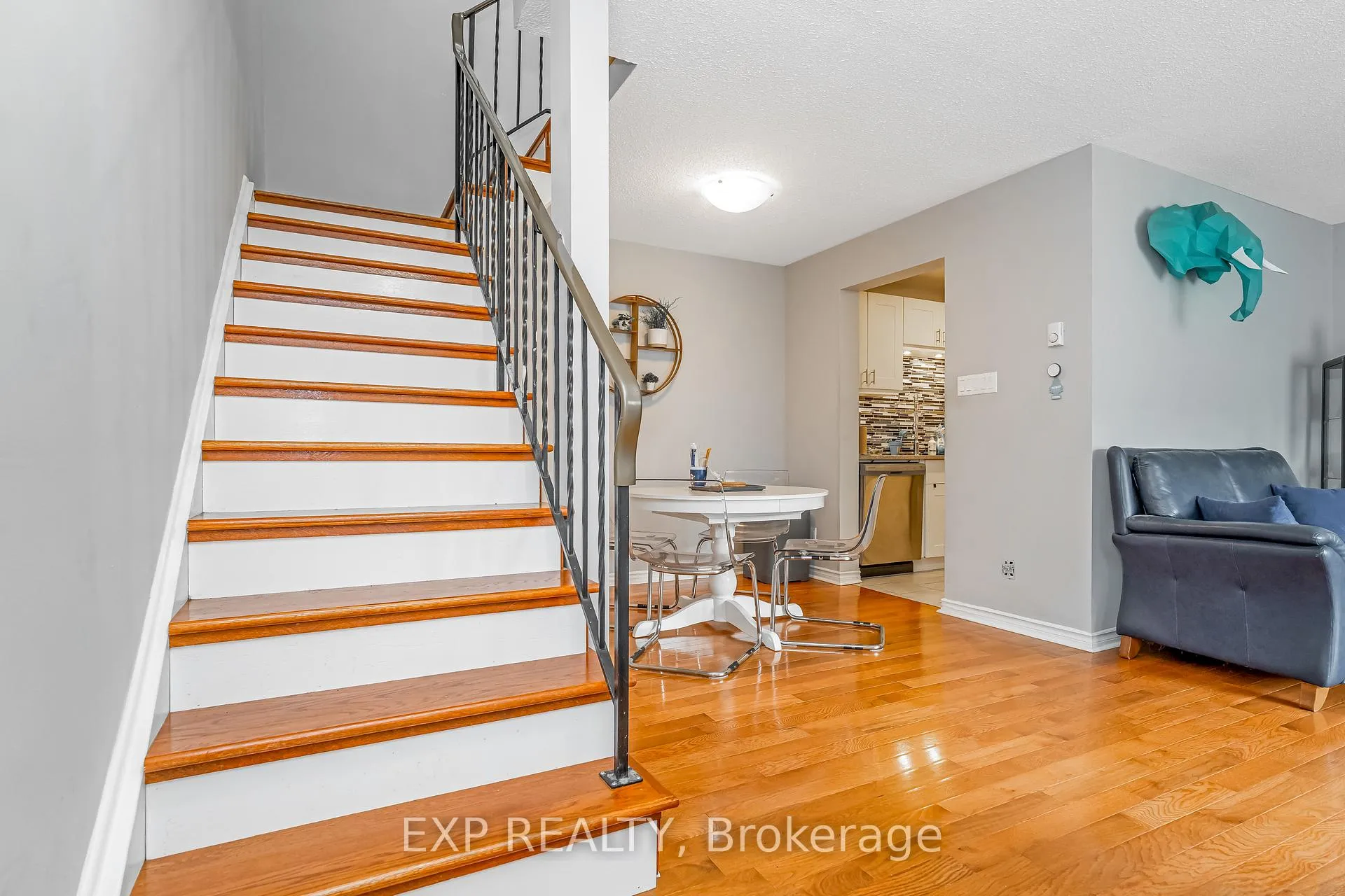 Photo 7 of Unit 12, 2610 Draper Avenue, Ottawa, Redwood Park — HOMEH