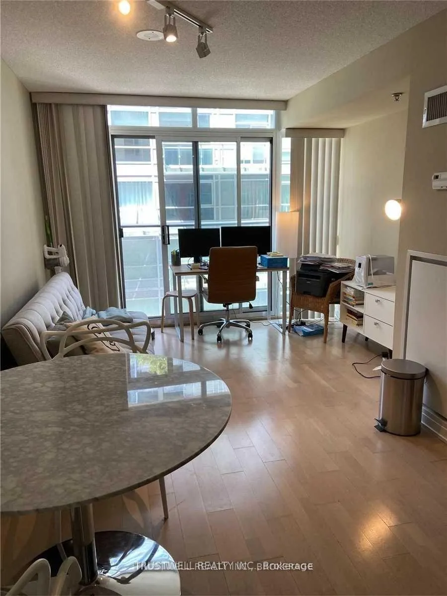 Photo 2 of Unit 519, 21 Nelson Street, Toronto, Waterfront Communities — HOMEH