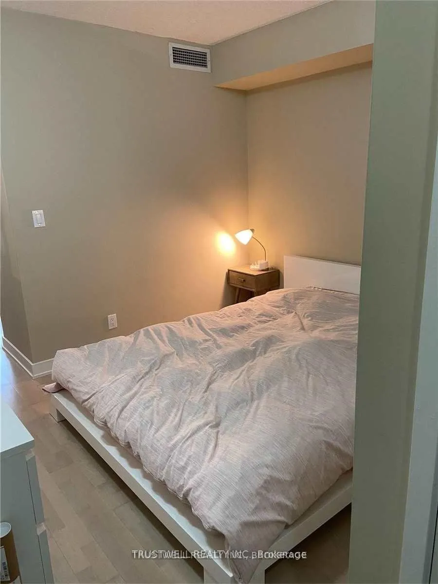 Photo 3 of Unit 519, 21 Nelson Street, Toronto, Waterfront Communities — HOMEH