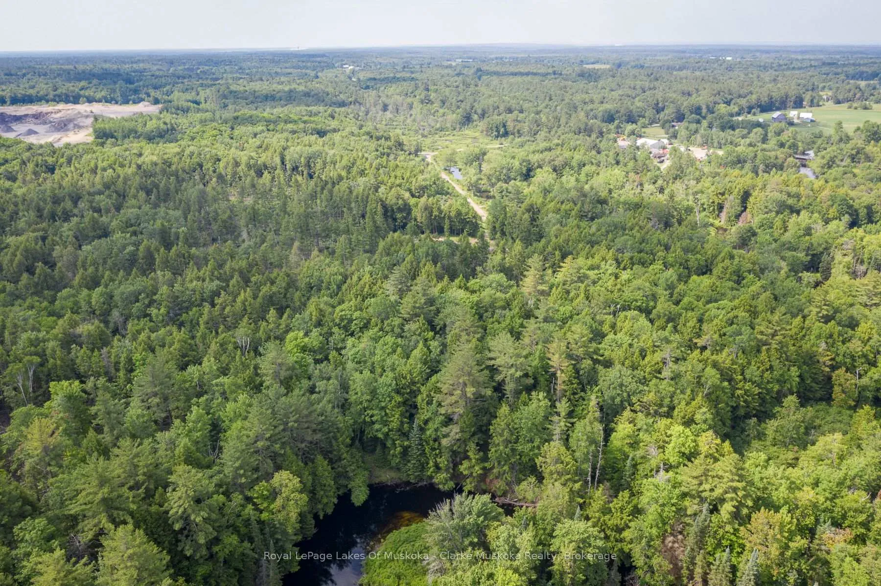 Photo 4 of 20 Elderberry Lane, Gravenhurst, Morrison — HOMEH