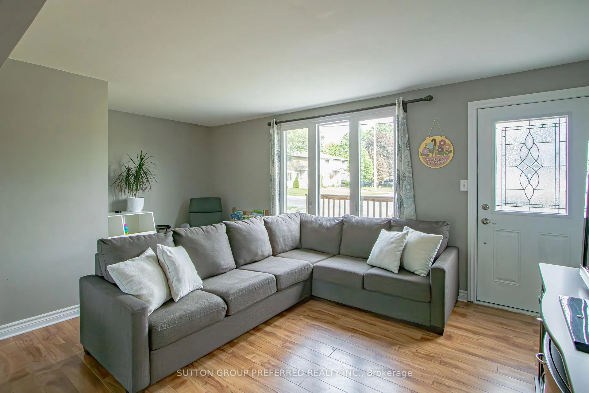 Photo 7 of 139 Keefer Street, Strathroy-Caradoc, SW — HOMEH