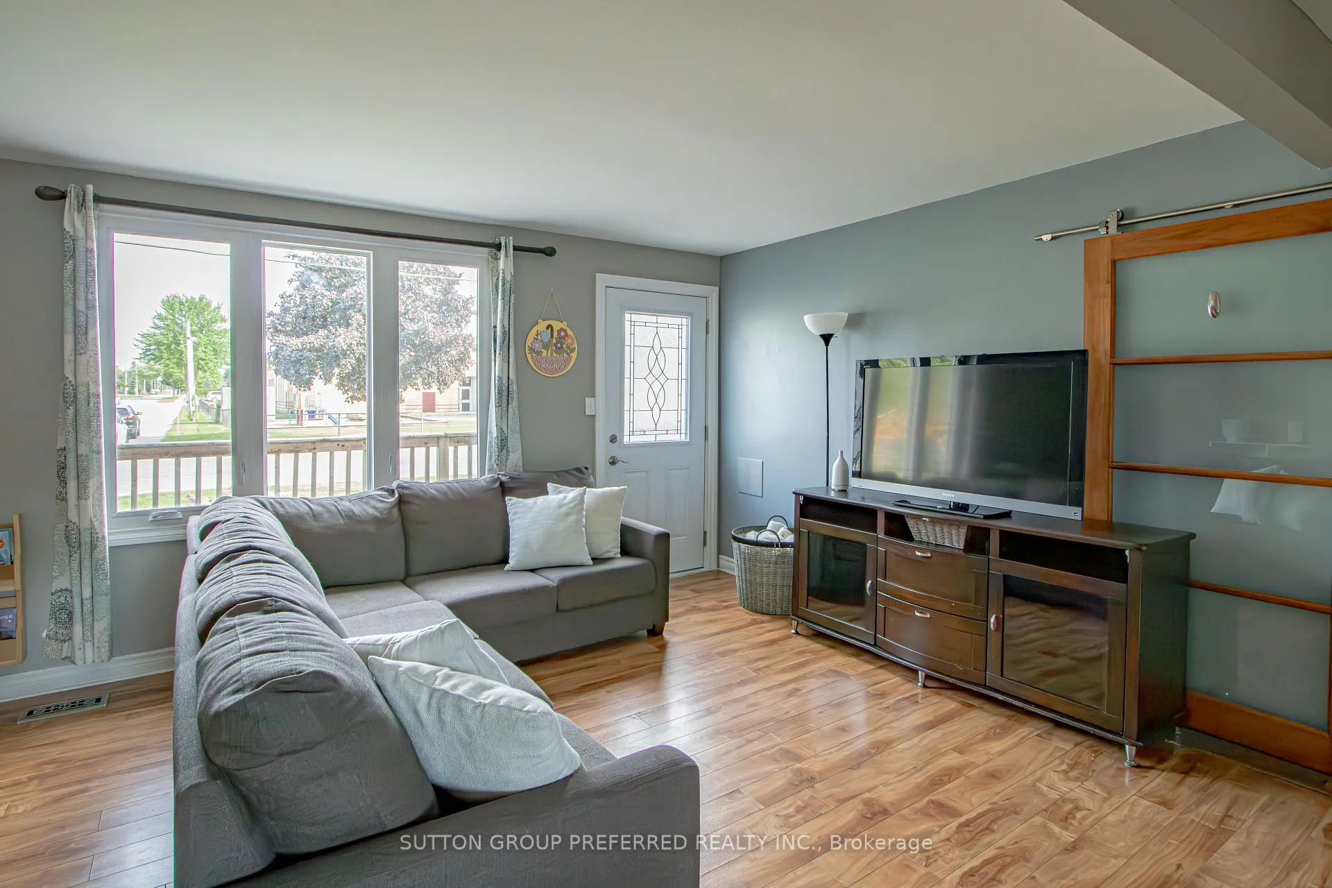 Photo 8 of 139 Keefer Street, Strathroy-Caradoc, SW — HOMEH