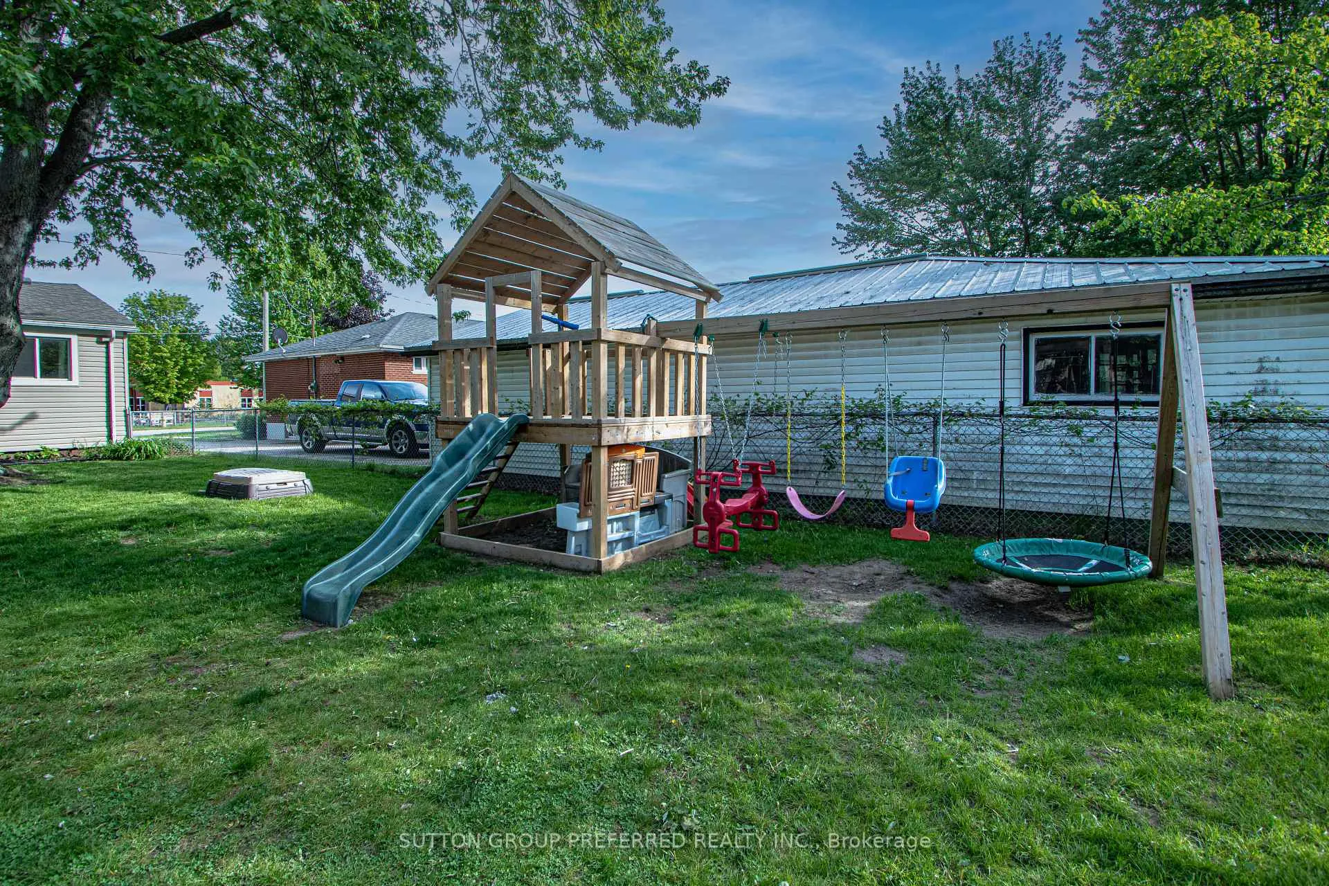 Photo 38 of 139 Keefer Street, Strathroy-Caradoc, SW — HOMEH