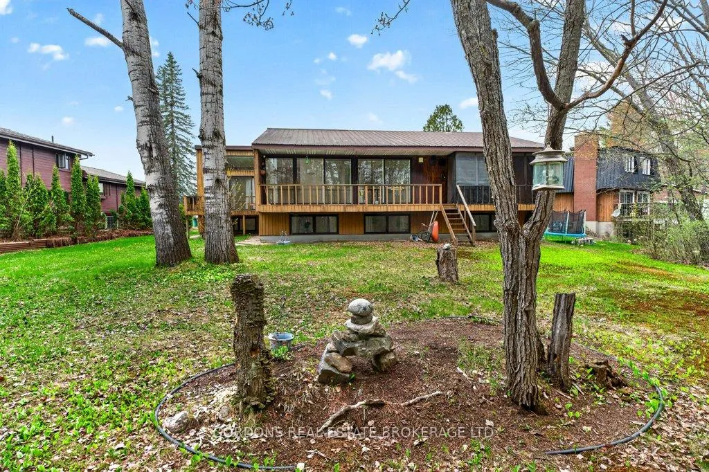 Photo 10 of 100 Frontenac Crescent, Deep River — HOMEH