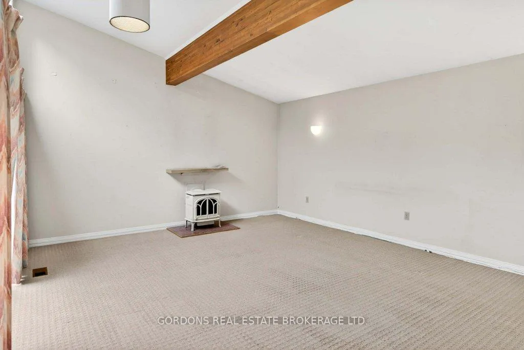 Photo 16 of 100 Frontenac Crescent, Deep River — HOMEH