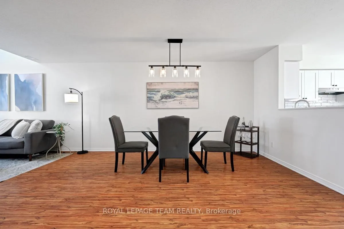 Photo 10 of 320 Wiffen Private, Ottawa, Westcliffe Estates — HOMEH