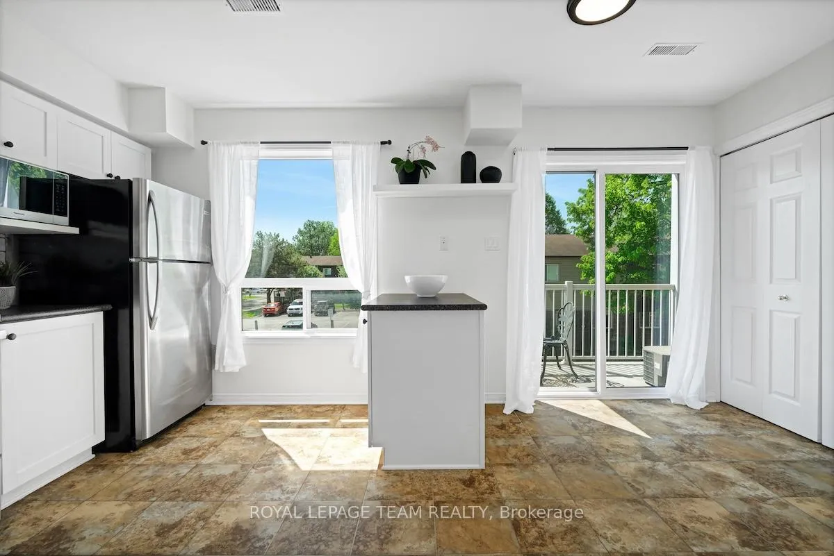 Photo 13 of 320 Wiffen Private, Ottawa, Westcliffe Estates — HOMEH