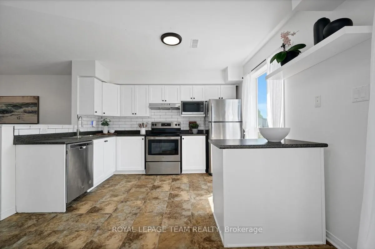 Photo 15 of 320 Wiffen Private, Ottawa, Westcliffe Estates — HOMEH