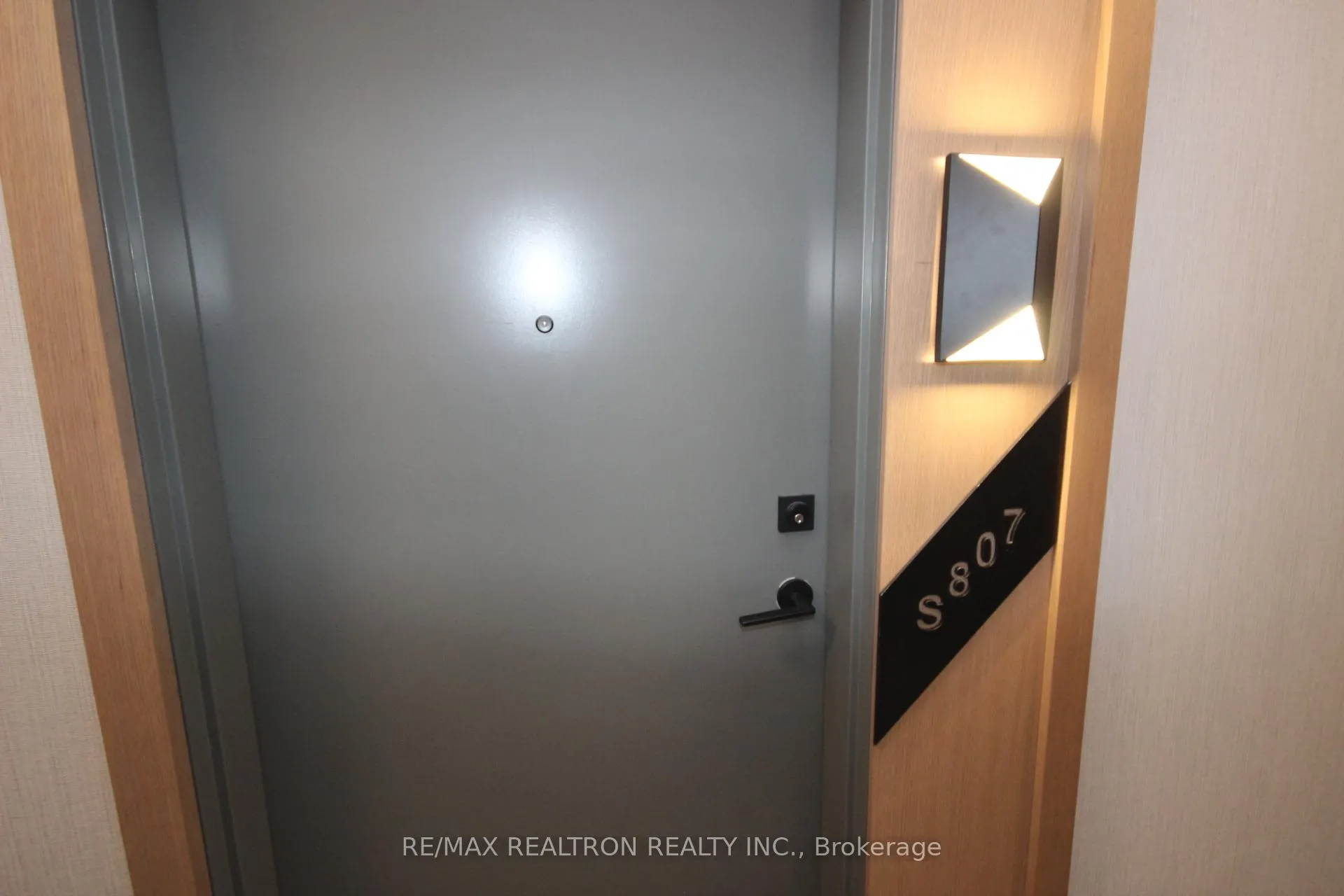 Photo 6 of Unit S807, 180 Mill Street, Toronto, Waterfront Communities — HOMEH