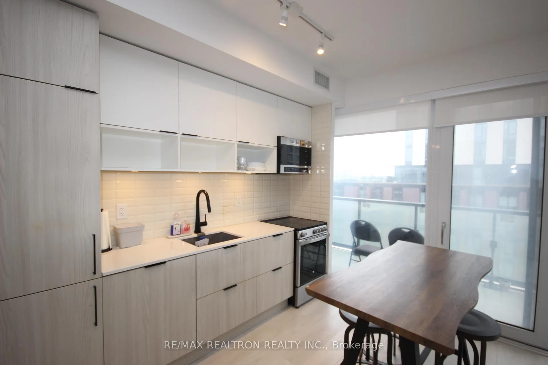 Photo 9 of Unit S807, 180 Mill Street, Toronto, Waterfront Communities — HOMEH