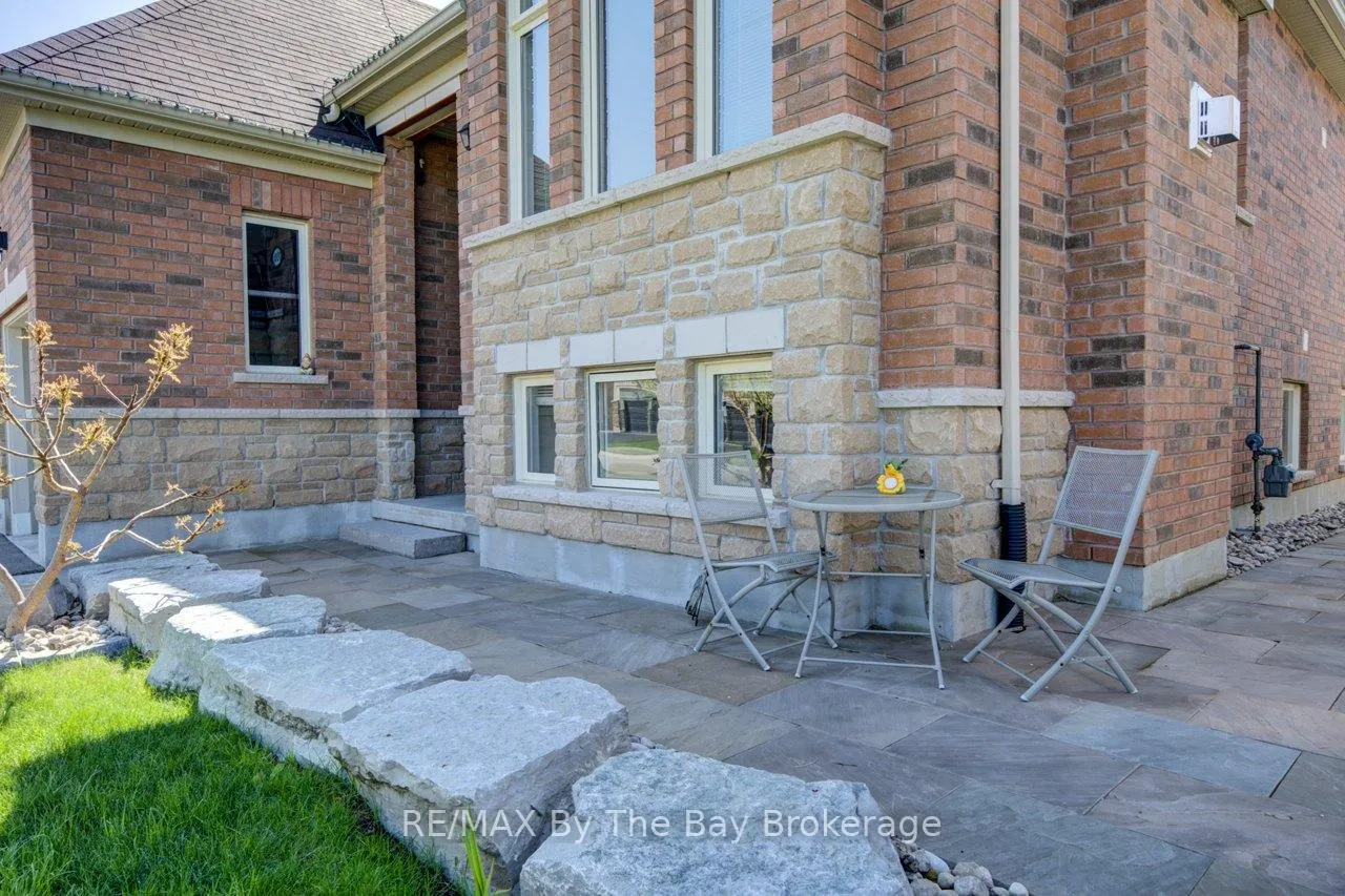Photo 3 of 100 Allegra Drive, Wasaga Beach — HOMEH