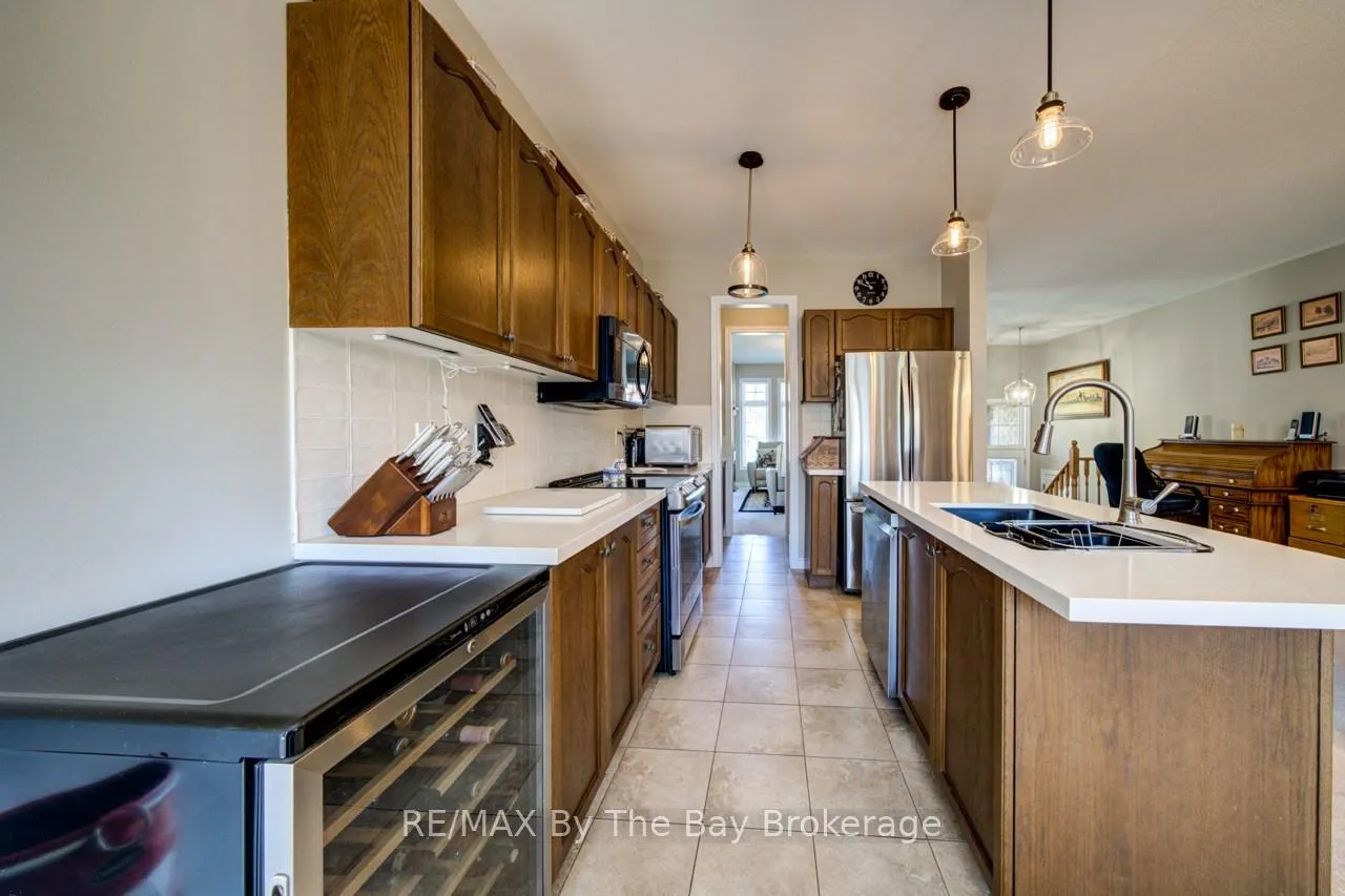 Photo 14 of 100 Allegra Drive, Wasaga Beach — HOMEH