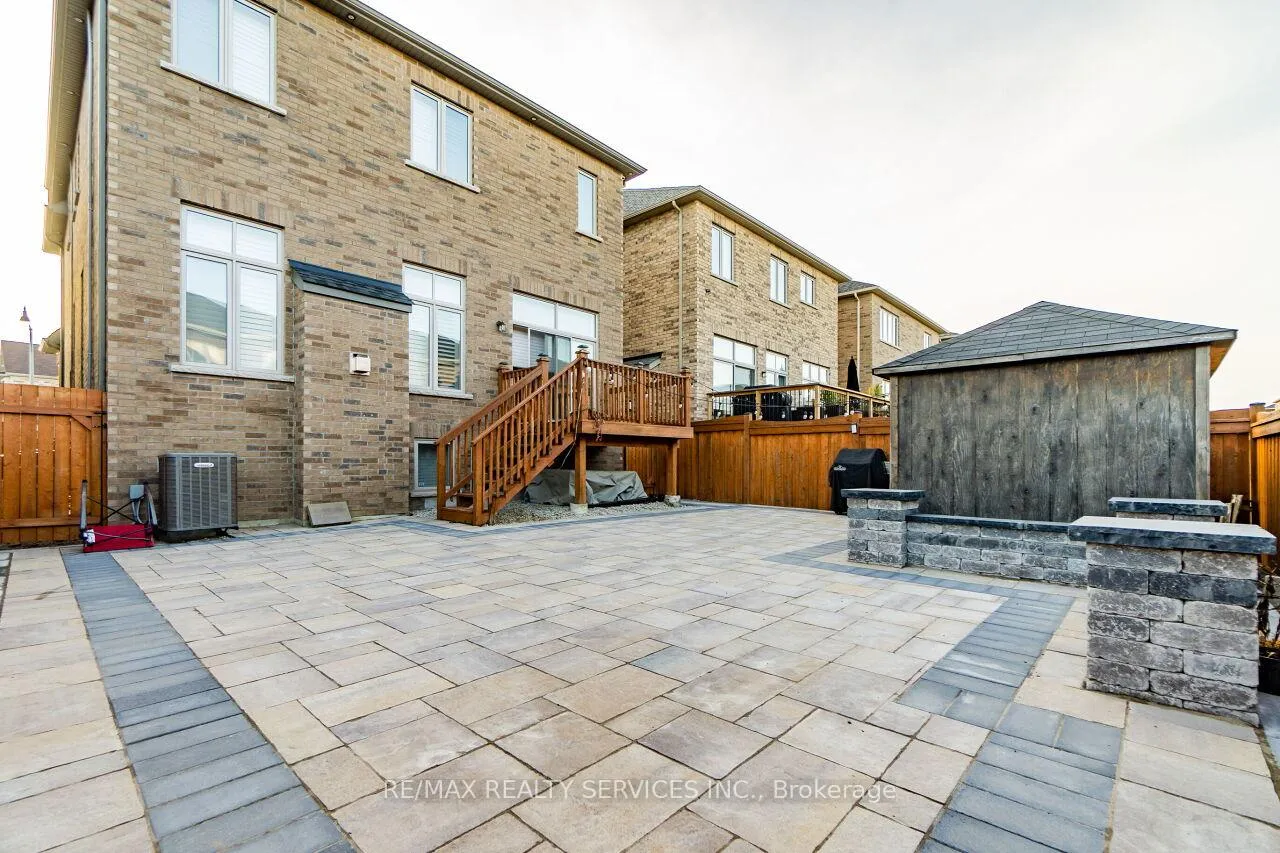 Photo 18 of 128 Rising Hill Ridge, Brampton, Bram West — HOMEH