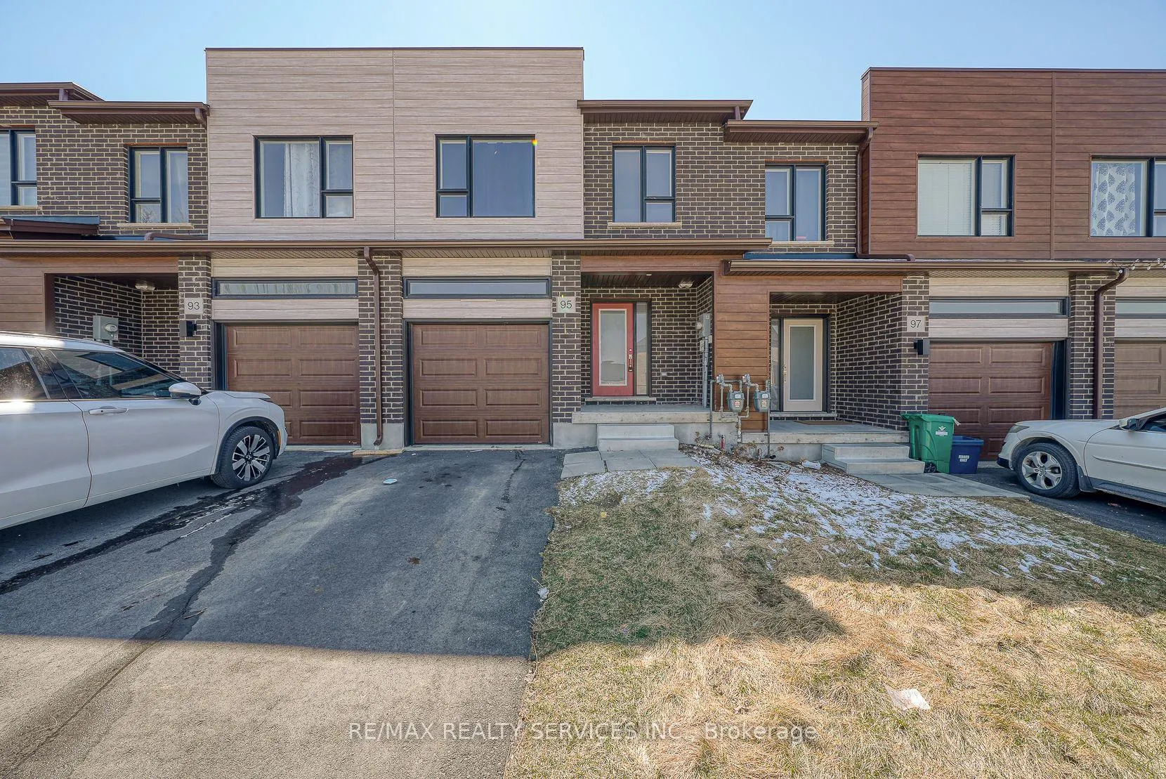 Photo 1 of 95 Queensbrook Crescent, Cambridge — HOMEH
