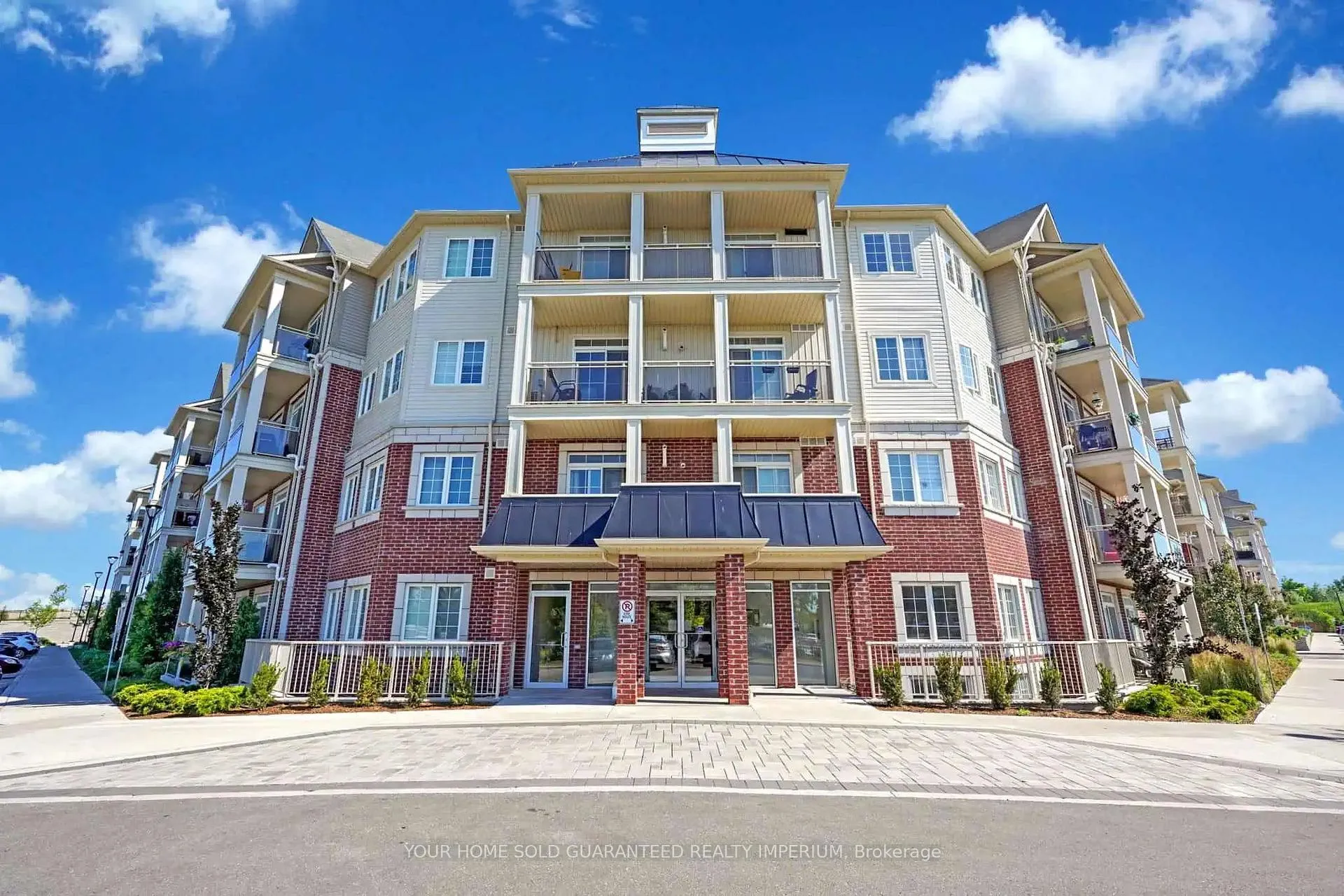 Photo 1 of Unit 302, 84 Aspen Springs Drive, Clarington, Bowmanville — HOMEH