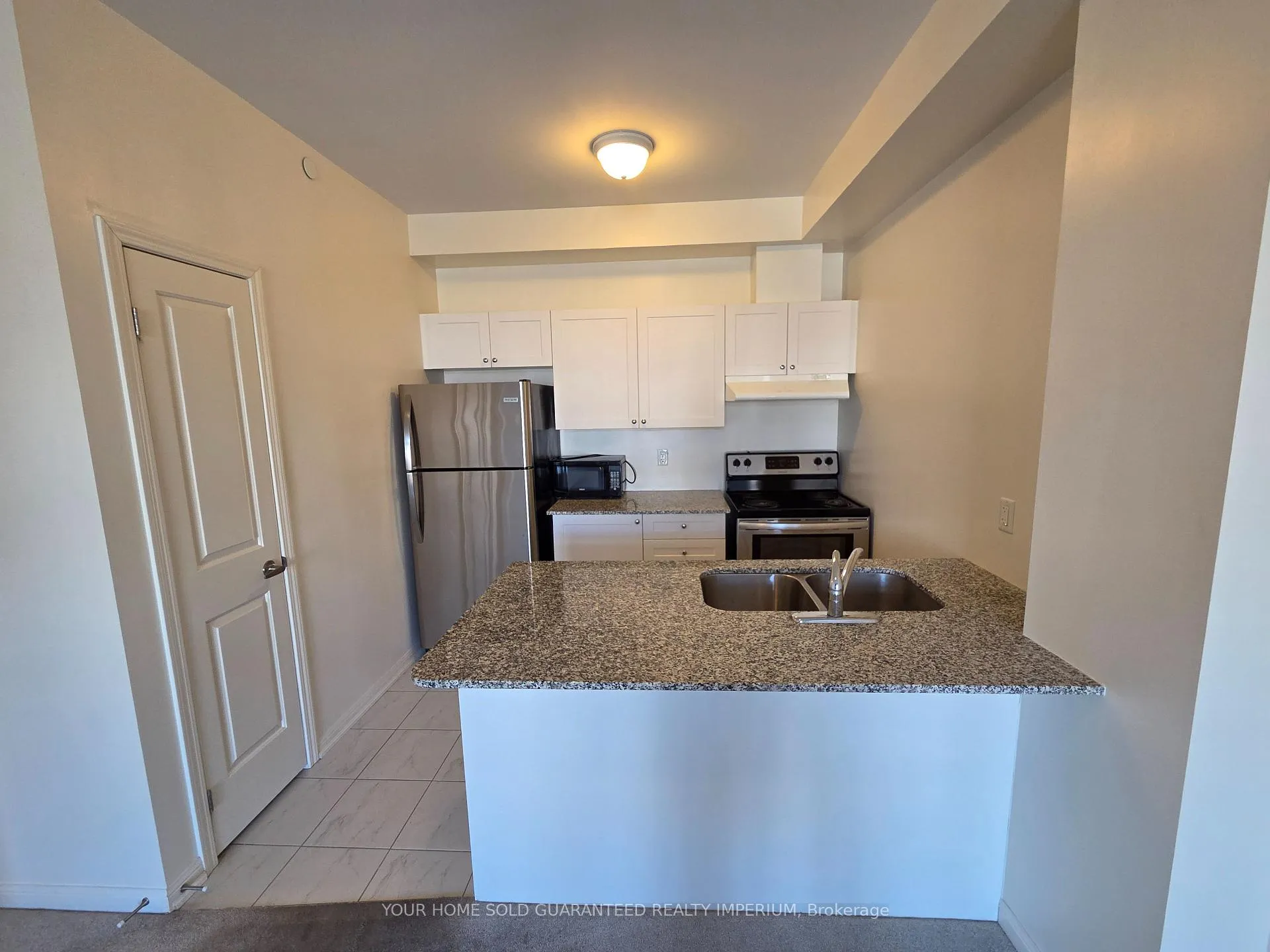 Photo 4 of Unit 302, 84 Aspen Springs Drive, Clarington, Bowmanville — HOMEH