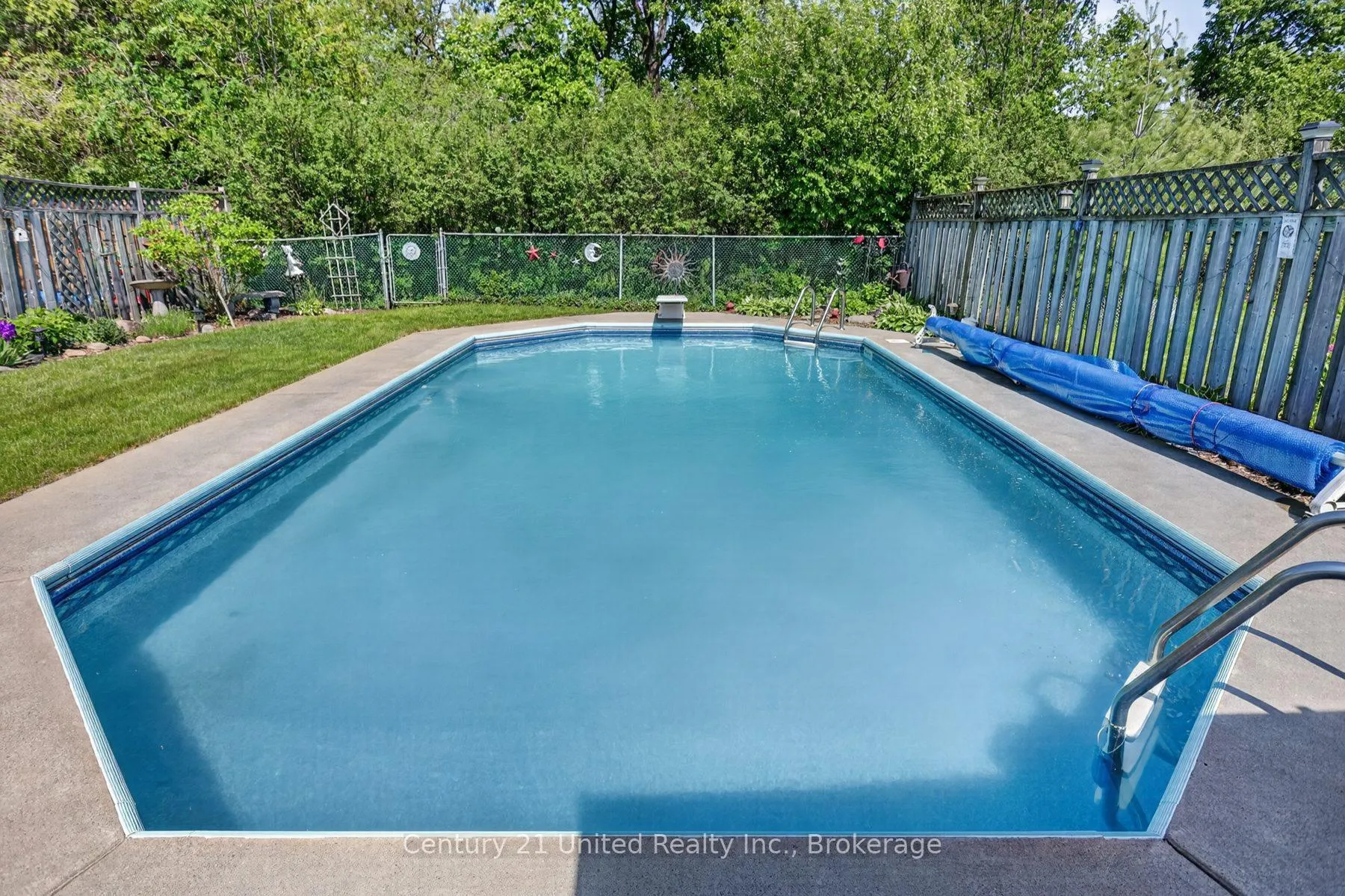 Photo 36 of 492 Cross Street, Peterborough, Town Ward 3 — HOMEH