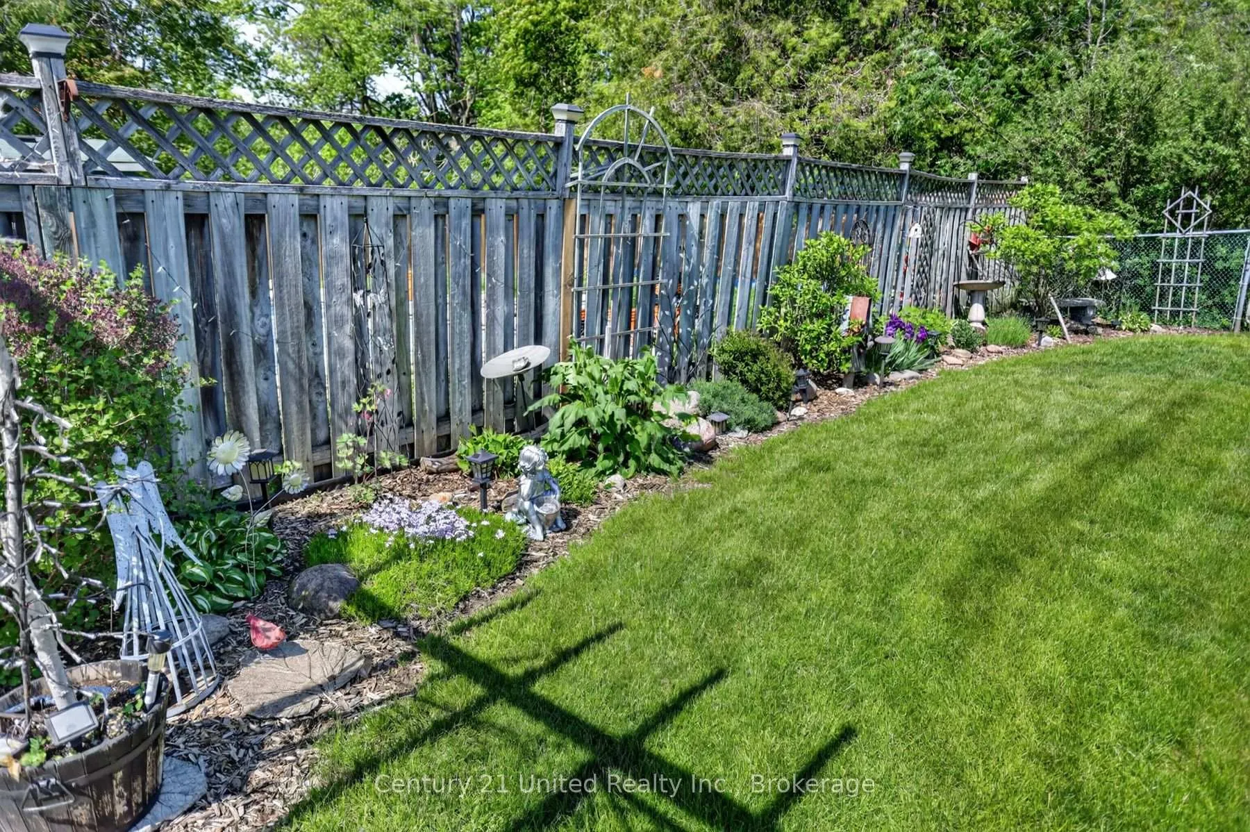 Photo 38 of 492 Cross Street, Peterborough, Town Ward 3 — HOMEH