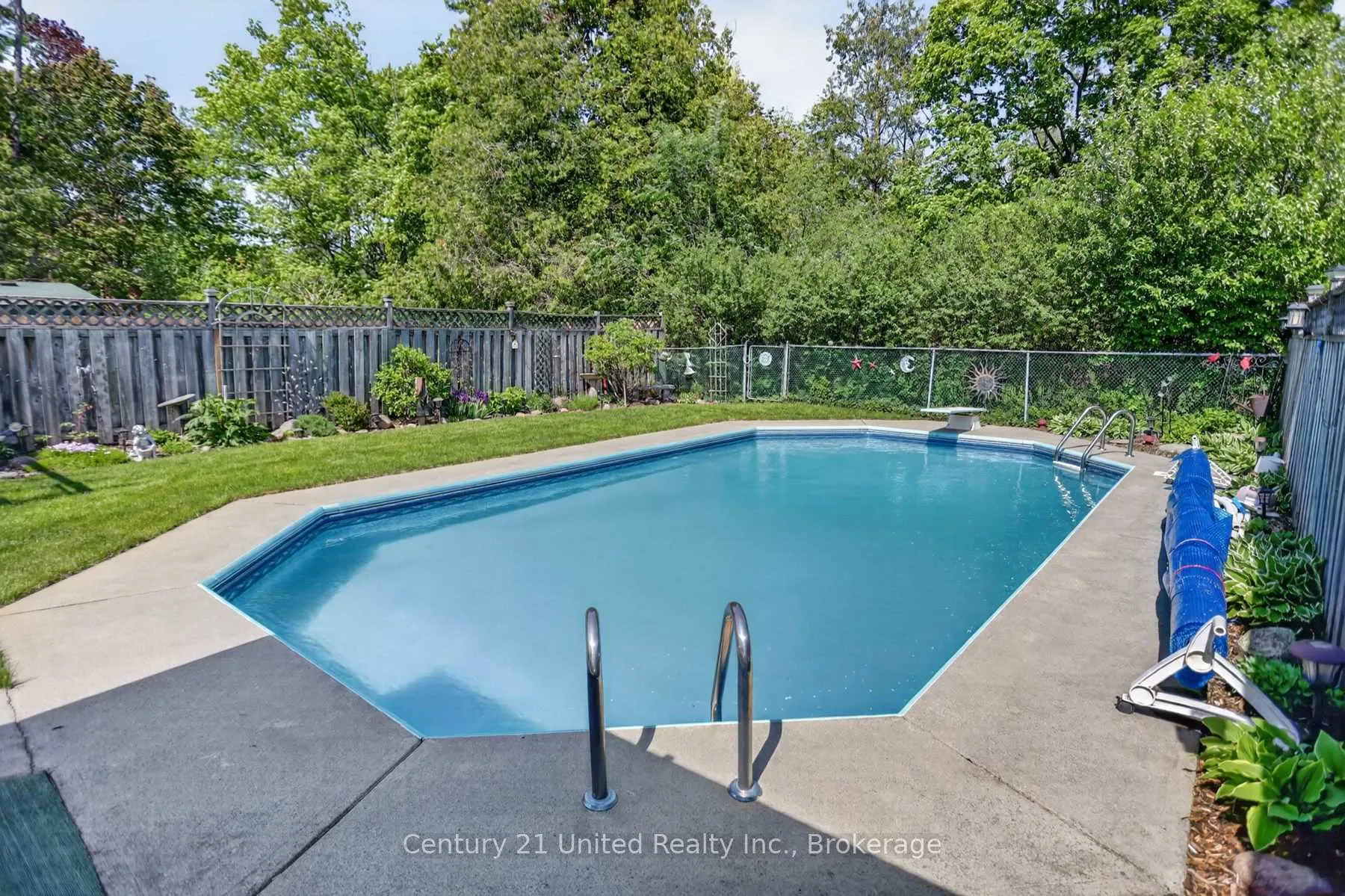 Photo 42 of 492 Cross Street, Peterborough, Town Ward 3 — HOMEH