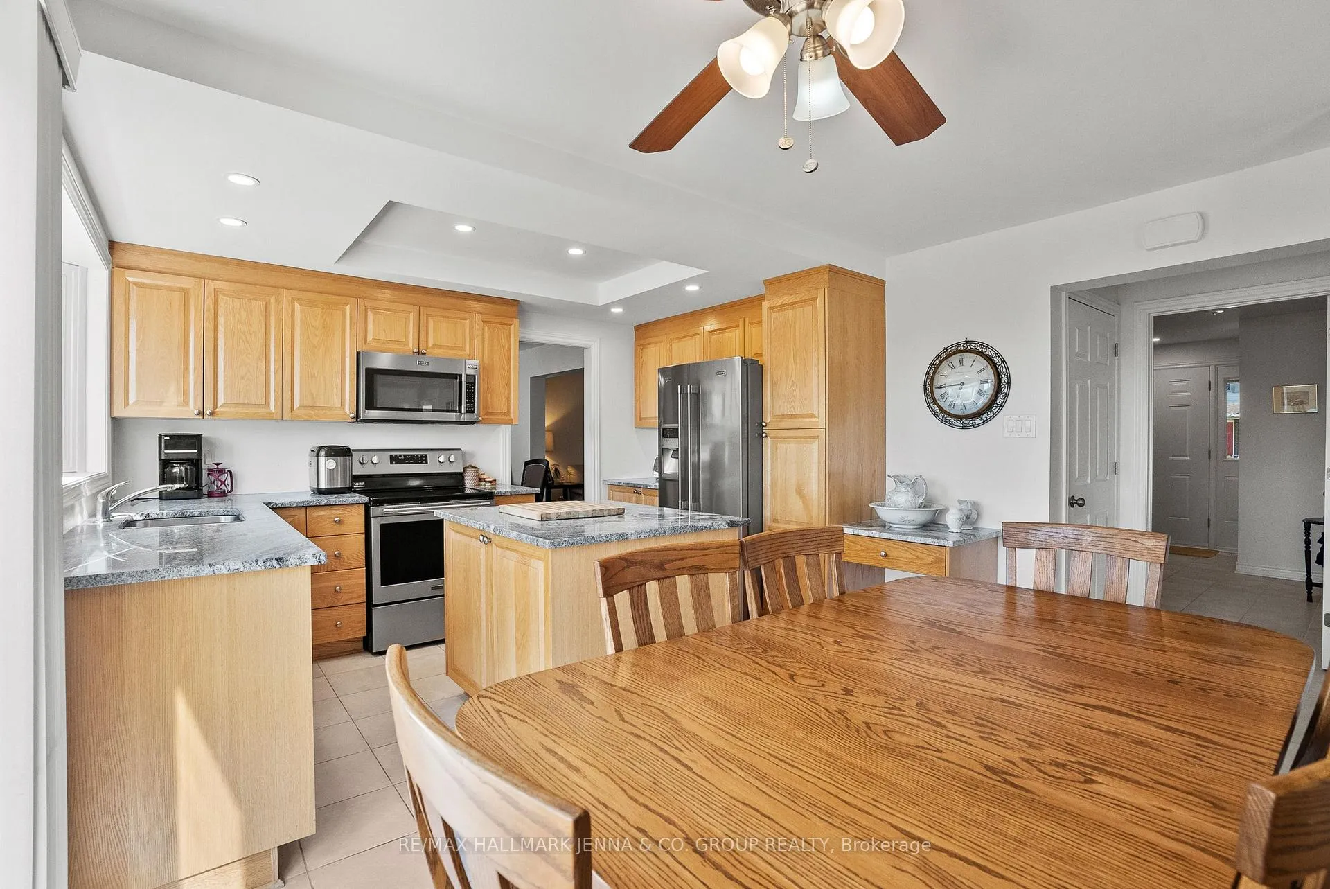 Photo 10 of 43 Elke Drive, Ottawa, Barrhaven - Knollsbrook — HOMEH