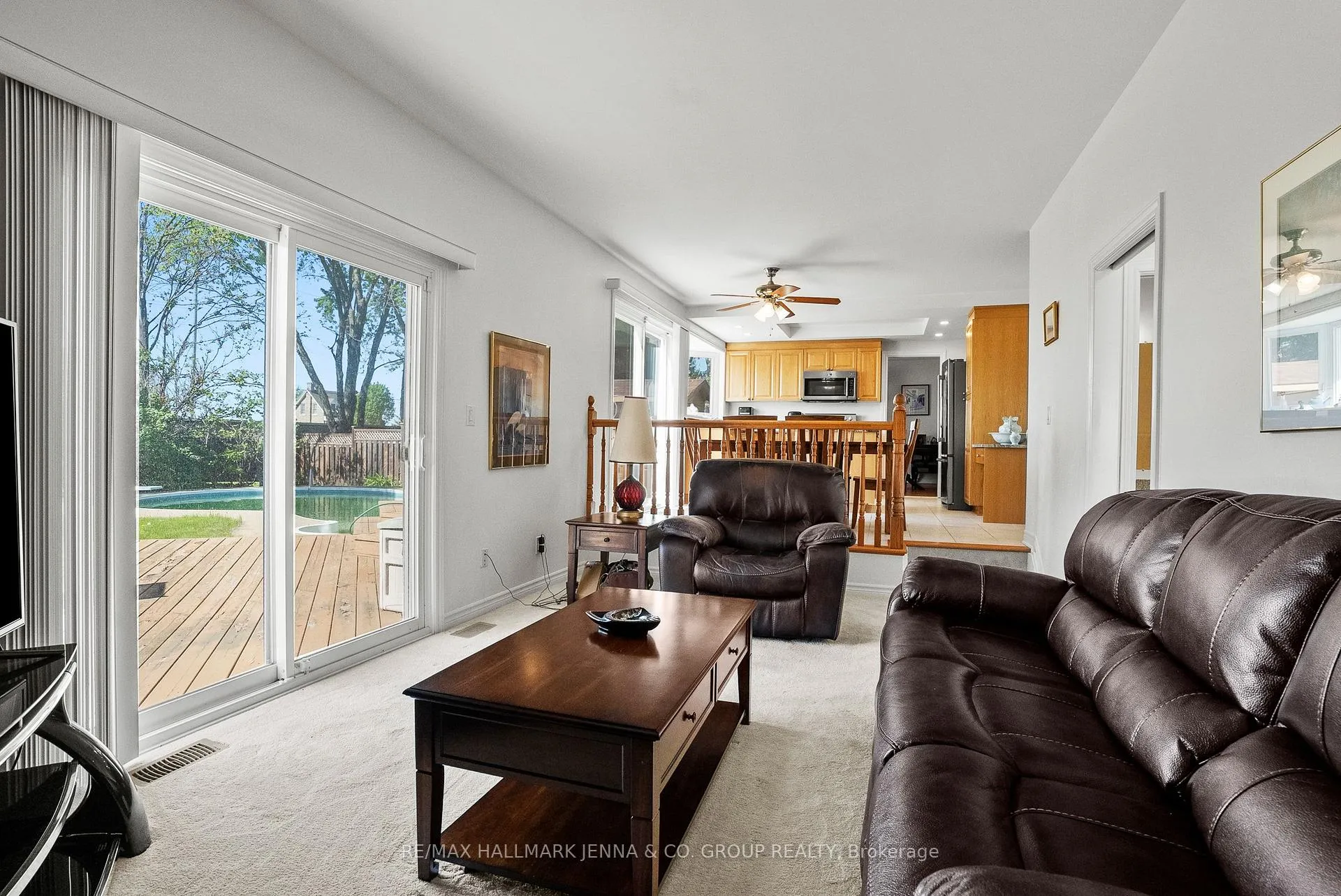 Photo 16 of 43 Elke Drive, Ottawa, Barrhaven - Knollsbrook — HOMEH