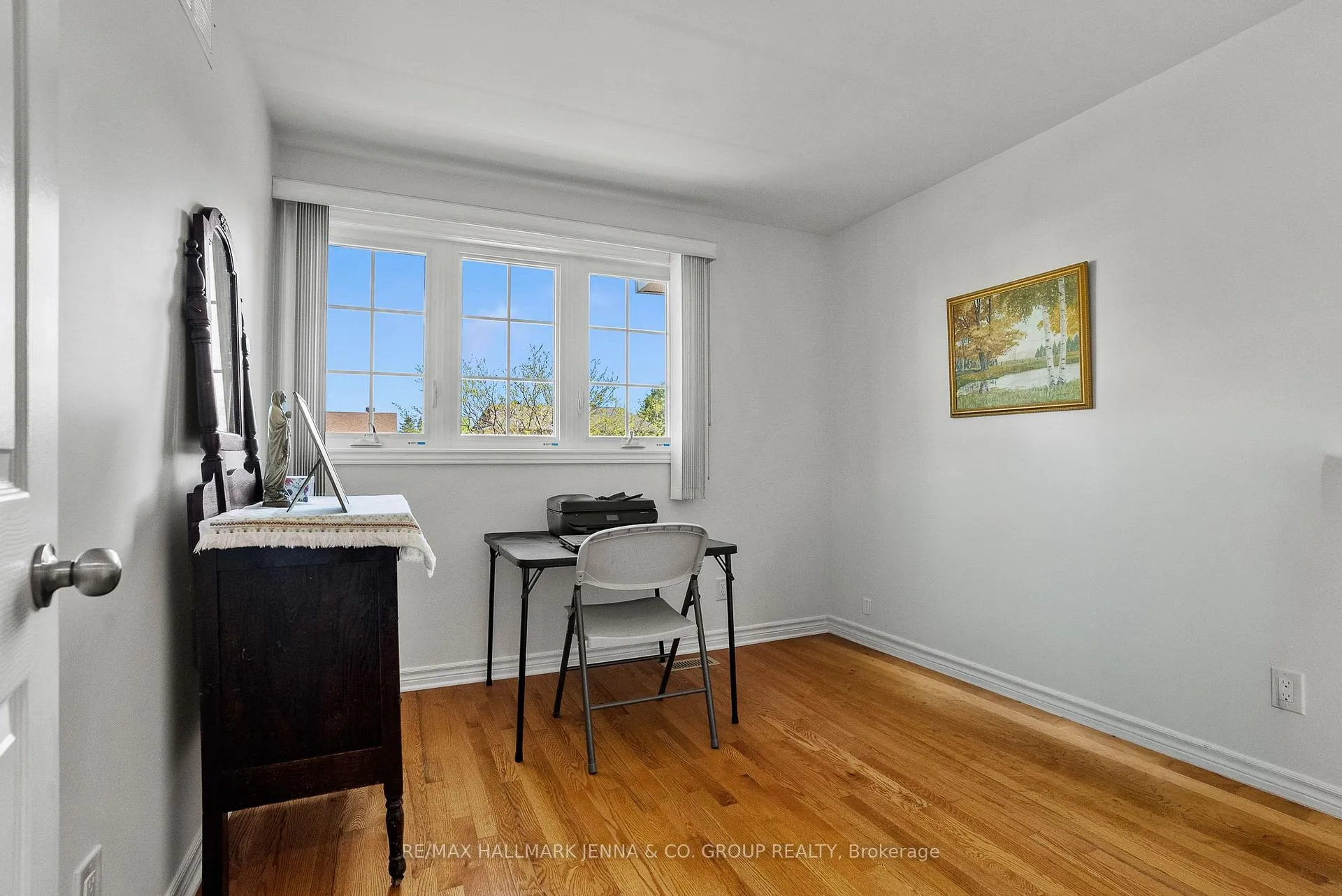 Photo 26 of 43 Elke Drive, Ottawa, Barrhaven - Knollsbrook — HOMEH