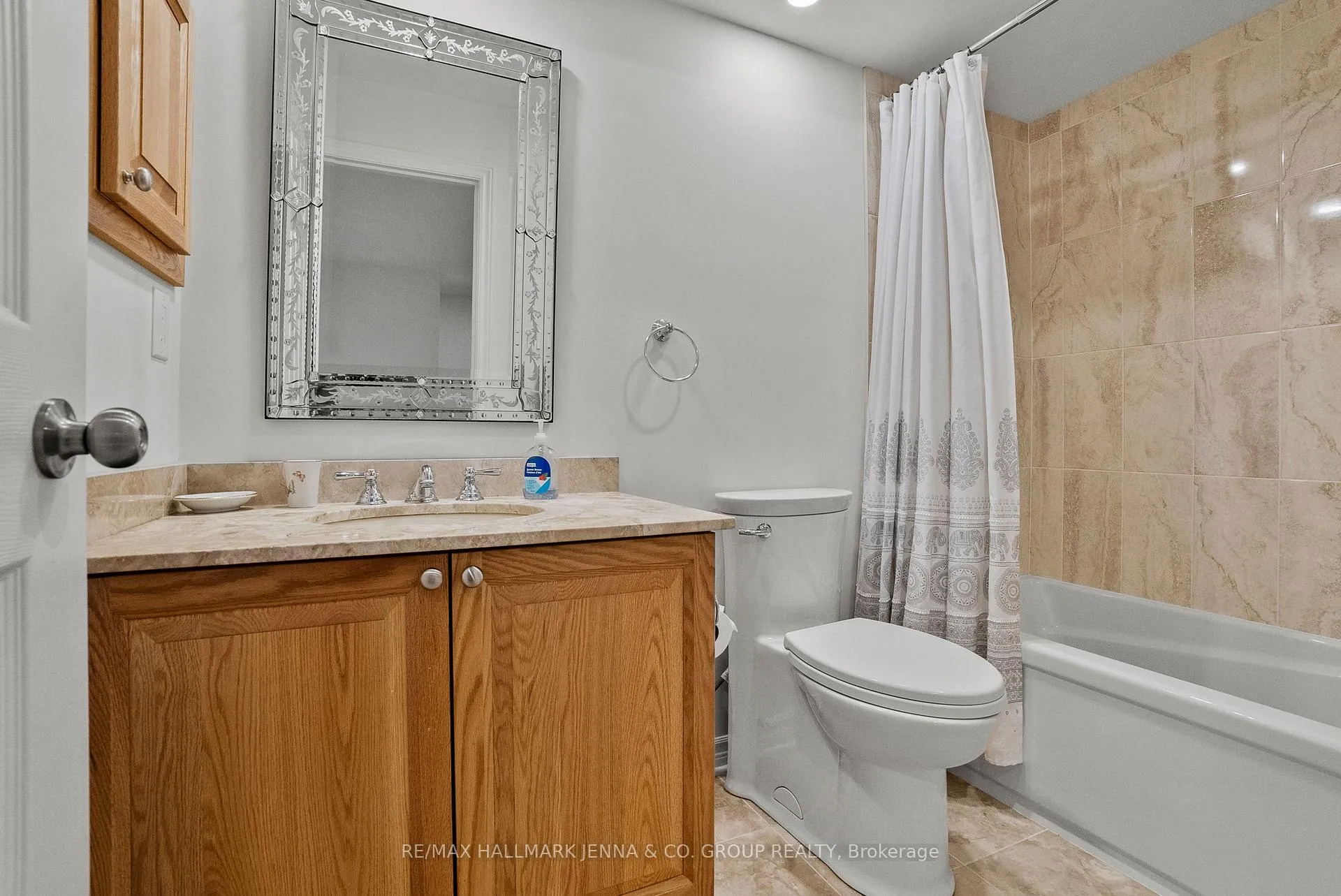 Photo 28 of 43 Elke Drive, Ottawa, Barrhaven - Knollsbrook — HOMEH