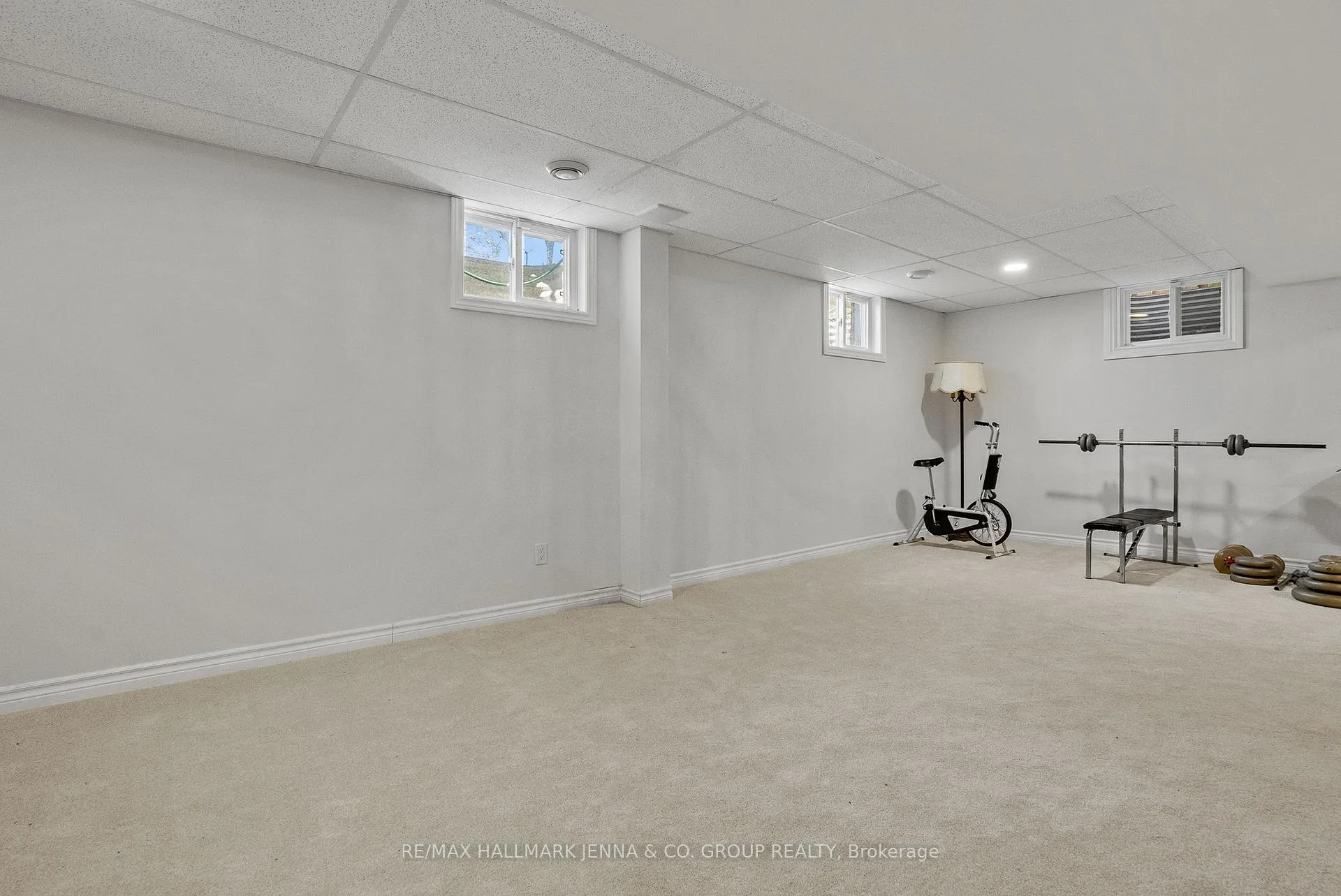 Photo 30 of 43 Elke Drive, Ottawa, Barrhaven - Knollsbrook — HOMEH