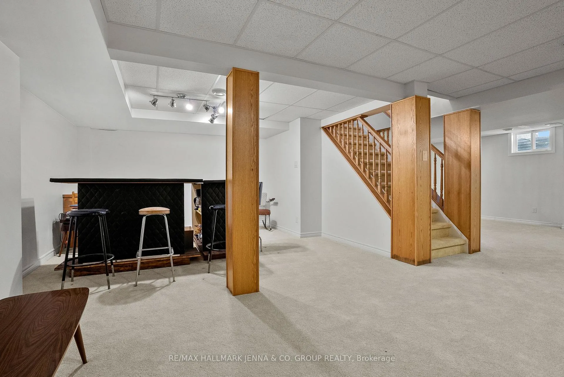 Photo 31 of 43 Elke Drive, Ottawa, Barrhaven - Knollsbrook — HOMEH