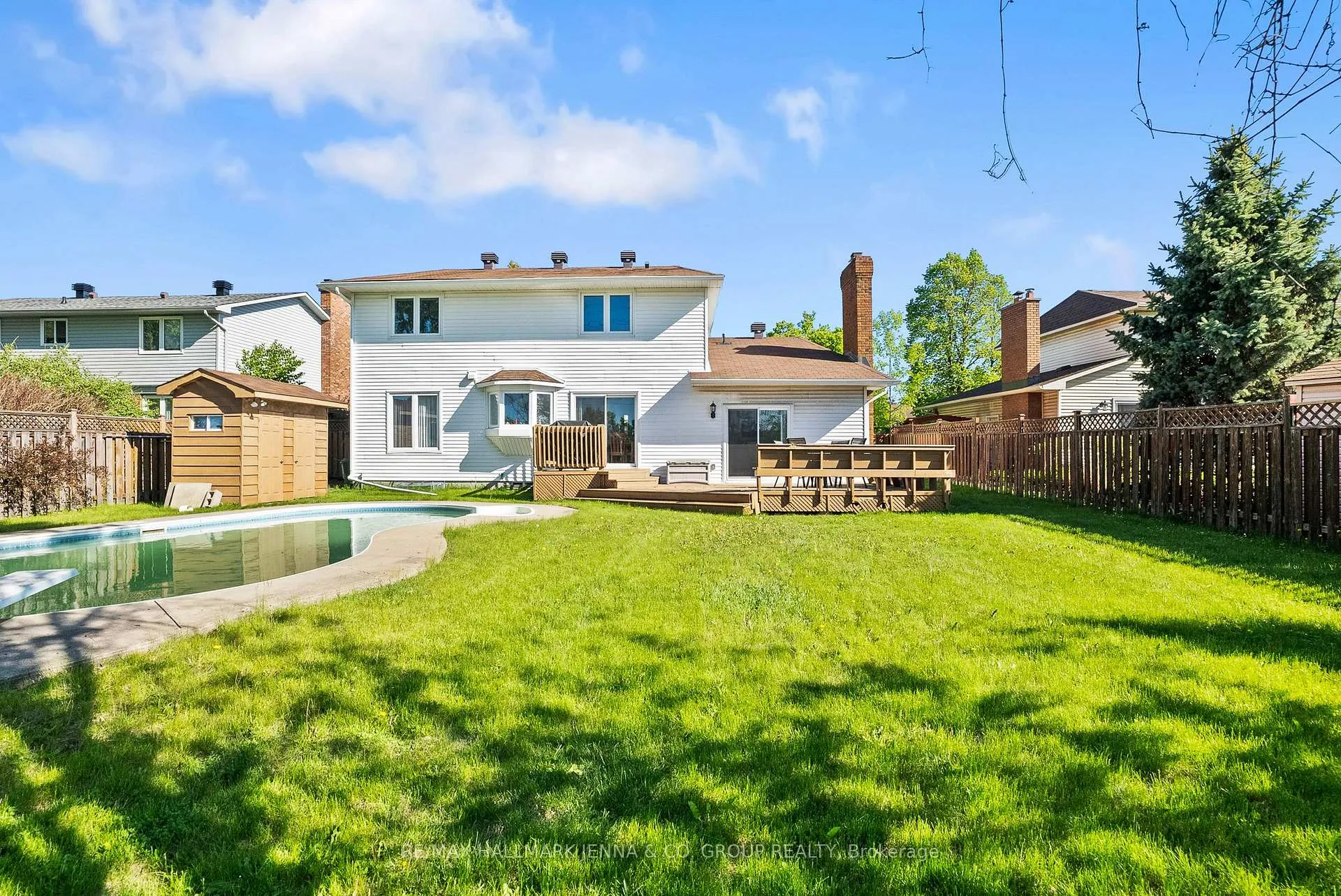 Photo 35 of 43 Elke Drive, Ottawa, Barrhaven - Knollsbrook — HOMEH