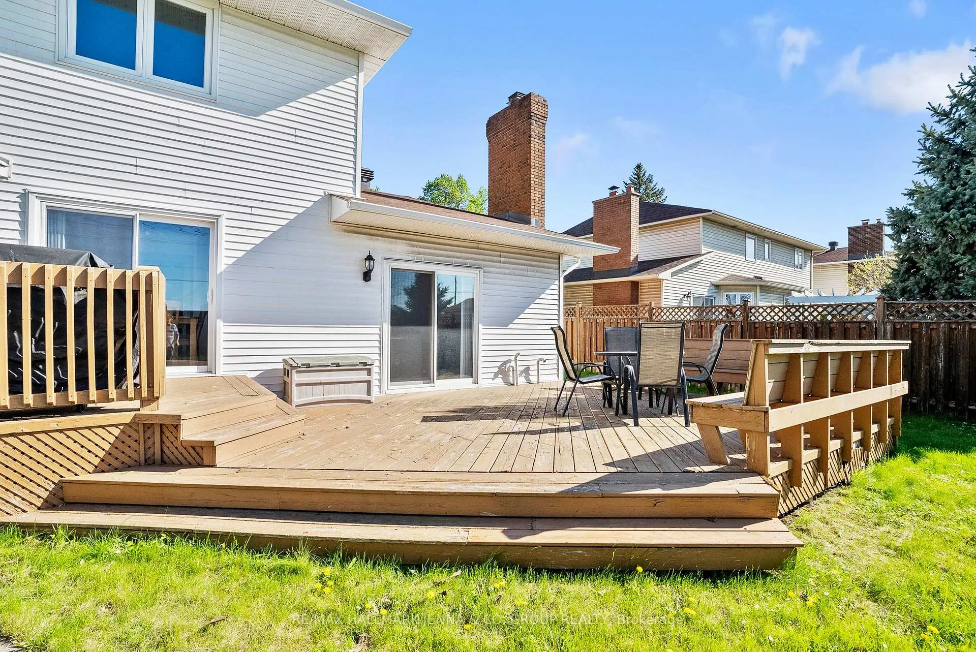 Photo 36 of 43 Elke Drive, Ottawa, Barrhaven - Knollsbrook — HOMEH