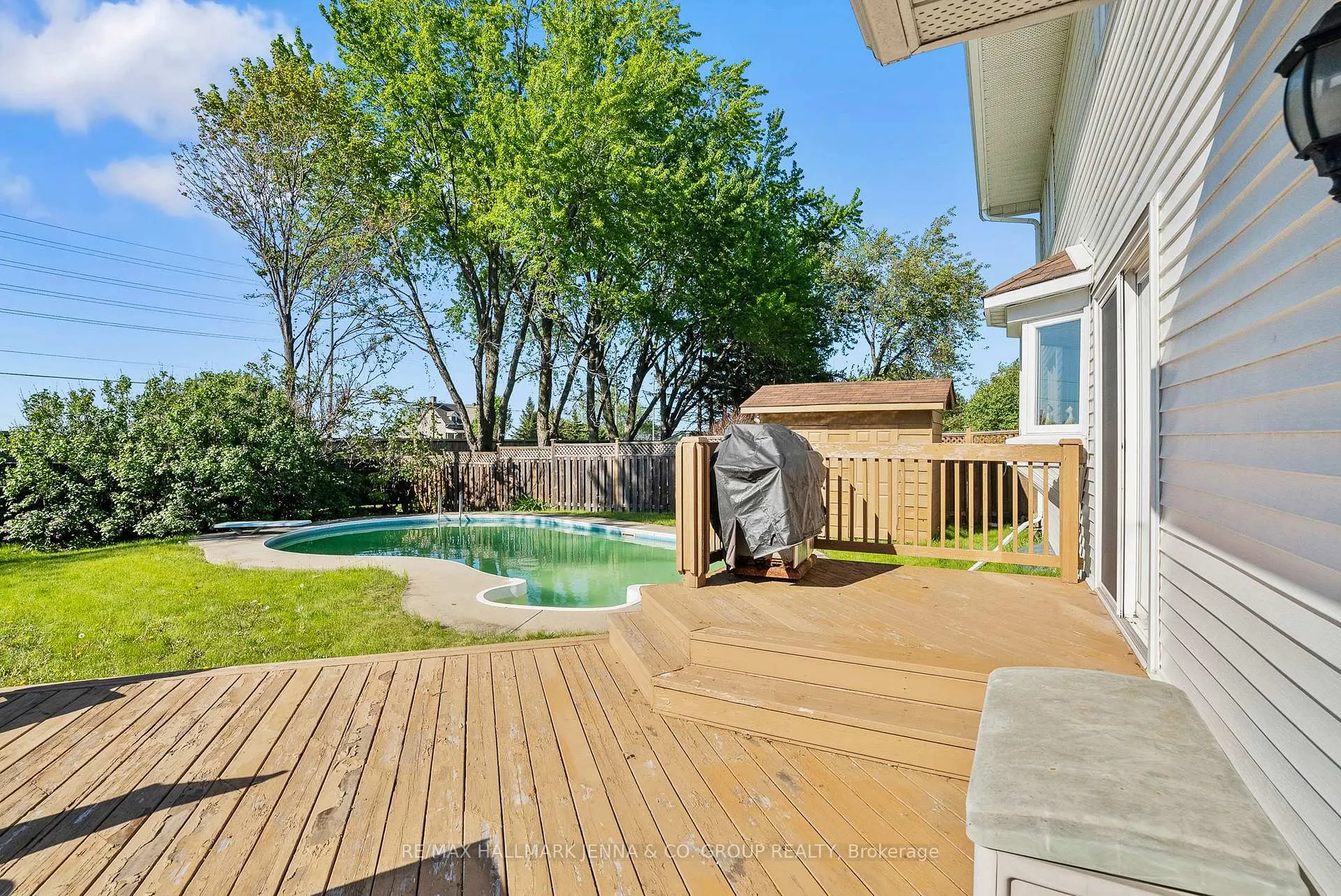 Photo 40 of 43 Elke Drive, Ottawa, Barrhaven - Knollsbrook — HOMEH