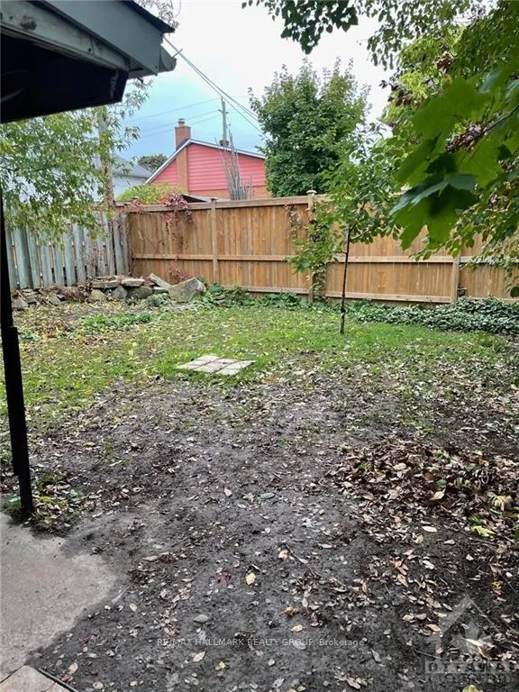 Photo 13 of Unit 1, 687 Melbourne Avenue, Ottawa, Laurentianview — HOMEH