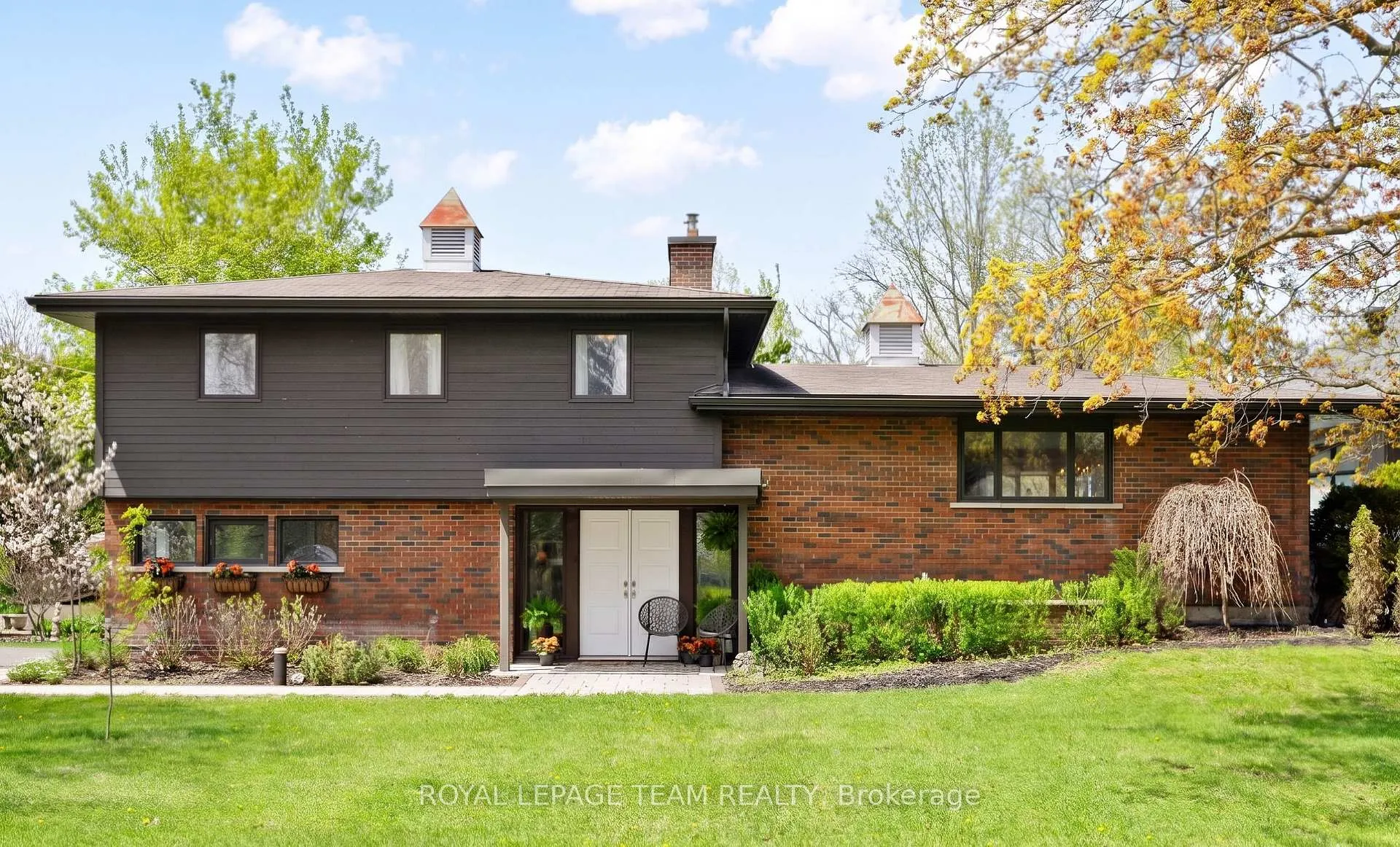 Photo 1 of 2 Lockview Road, Ottawa, Manotick Village & Manotick Estates — HOMEH