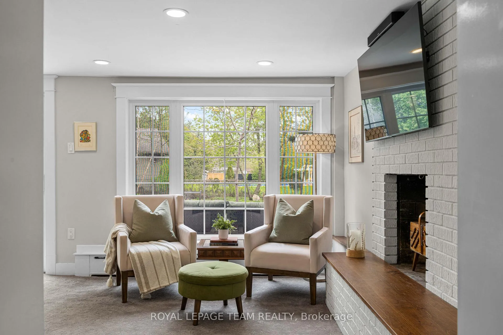 Photo 6 of 2 Lockview Road, Ottawa, Manotick Village & Manotick Estates — HOMEH