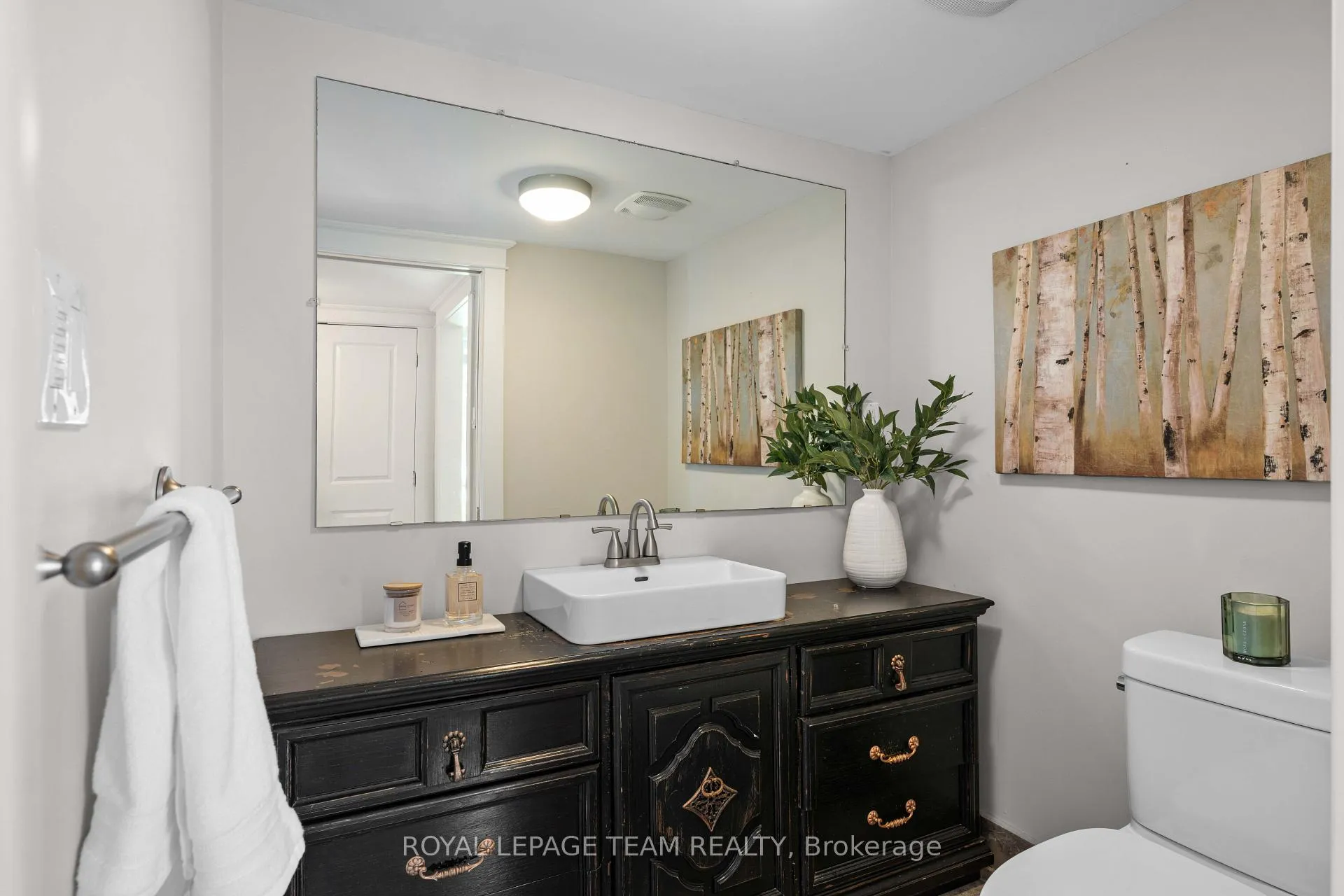 Photo 13 of 2 Lockview Road, Ottawa, Manotick Village & Manotick Estates — HOMEH