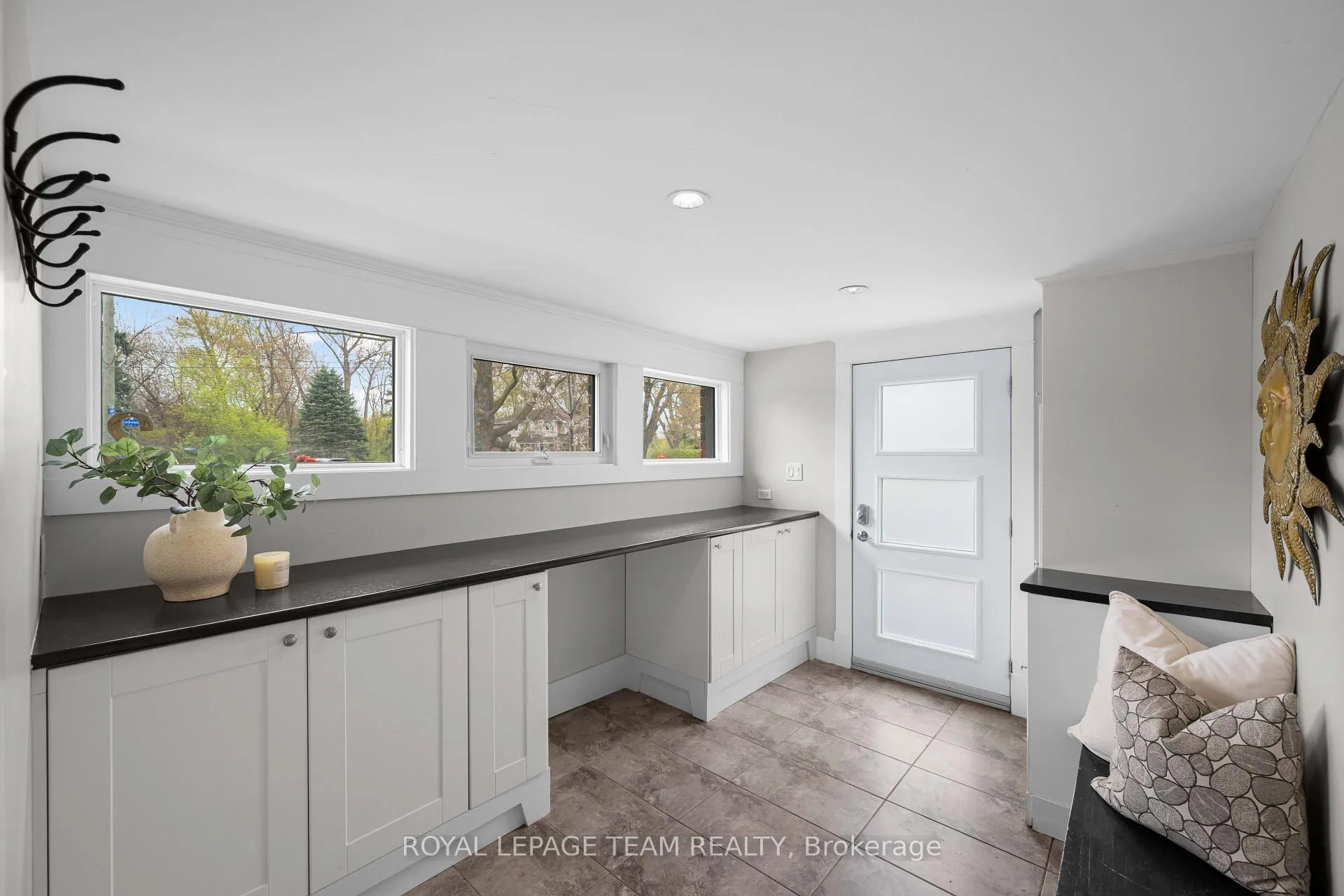 Photo 14 of 2 Lockview Road, Ottawa, Manotick Village & Manotick Estates — HOMEH