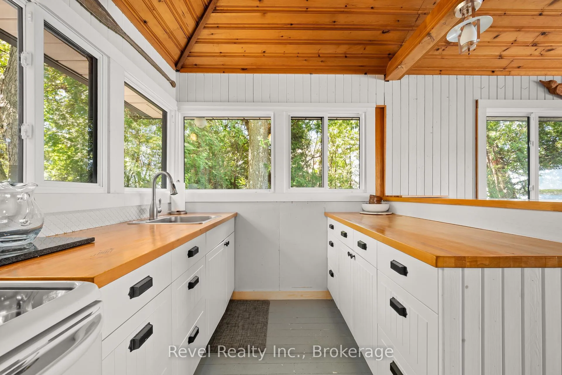 Photo 11 of 8004 Taits Beach Road, Hamilton Township, Bewdley — HOMEH