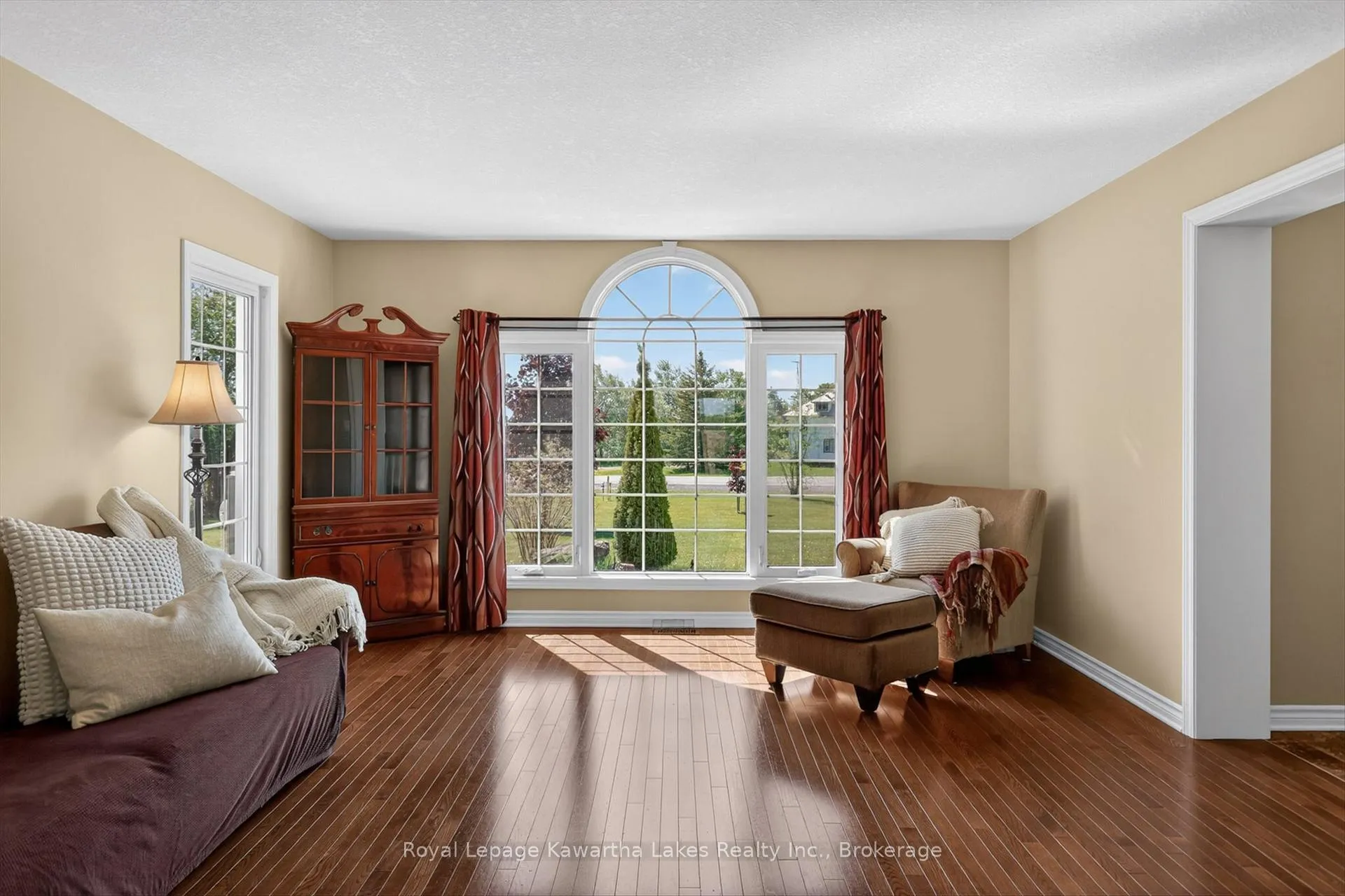 Photo 7 of 1361 Opmar Road, Kawartha Lakes, Mariposa — HOMEH